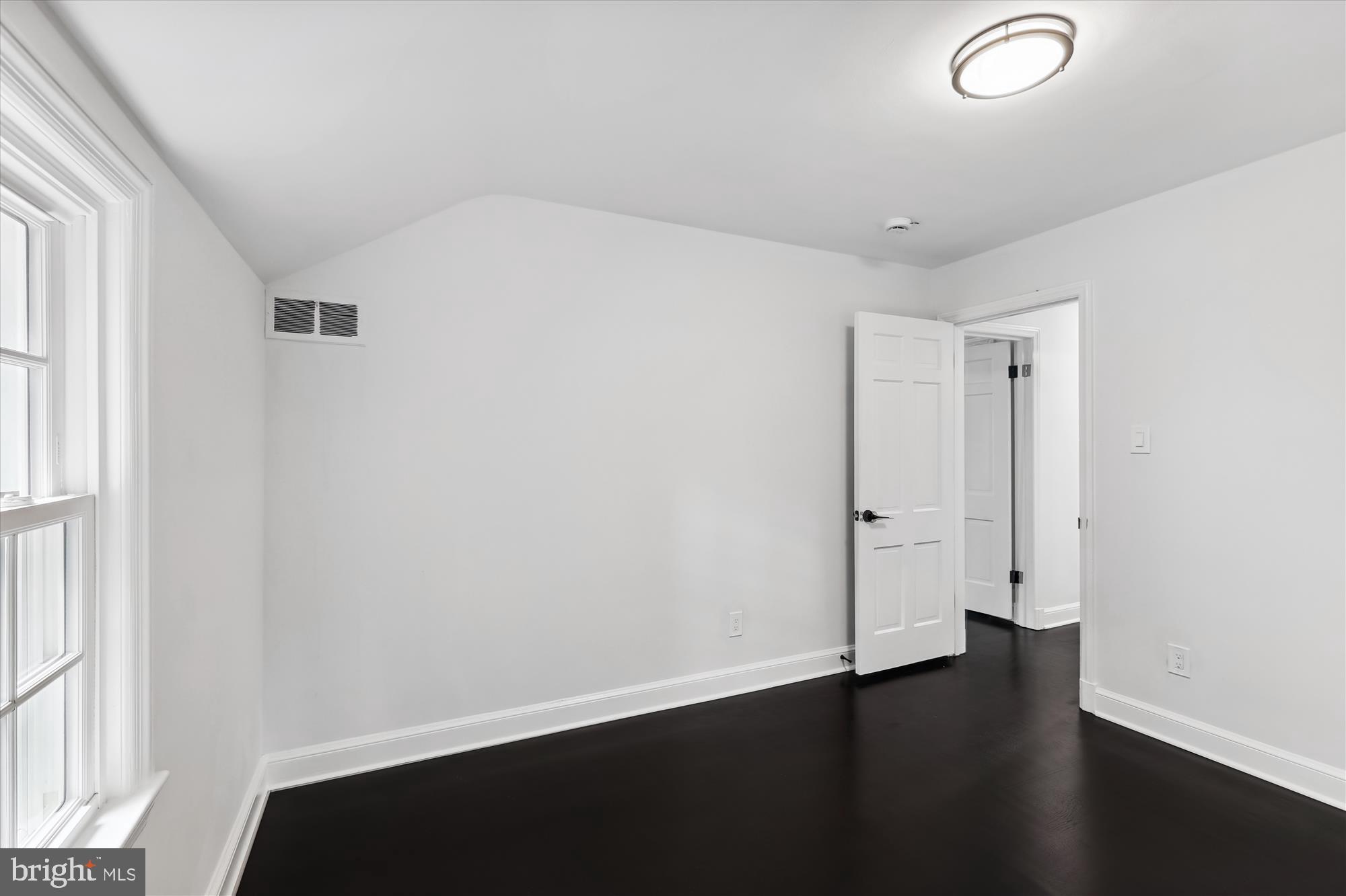 WOODACRES - Residential