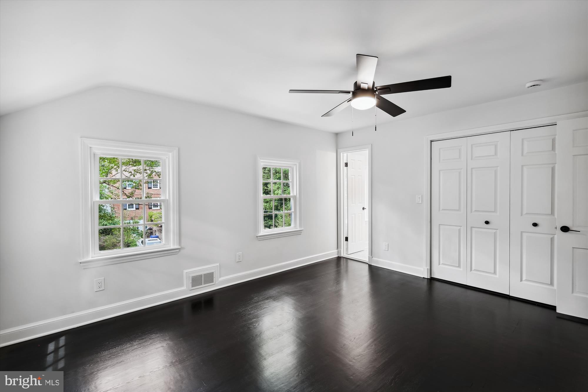 WOODACRES - Residential