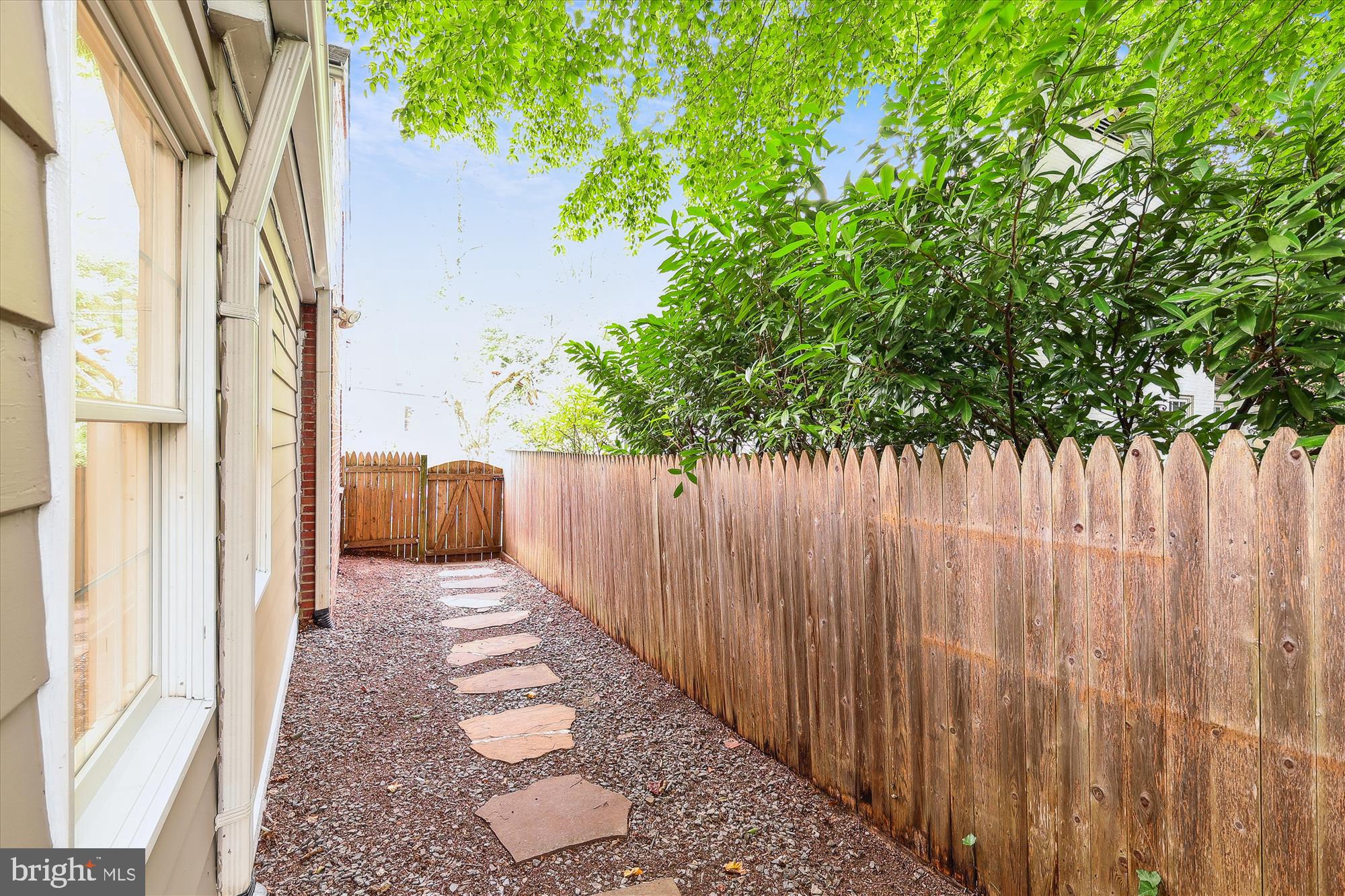 WOODACRES - Residential