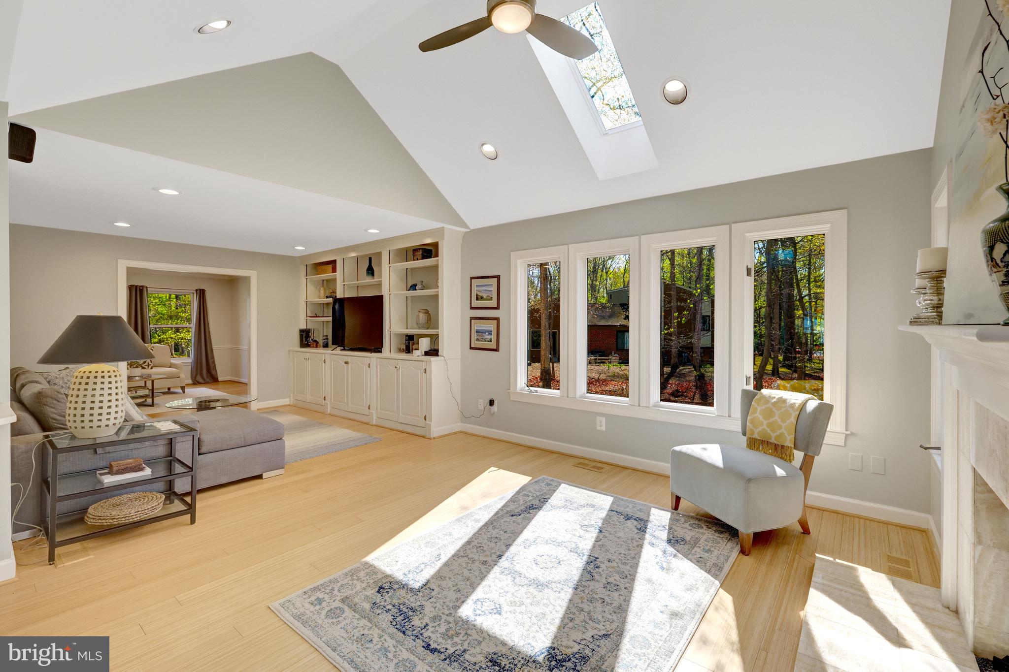 RESTON - Residential