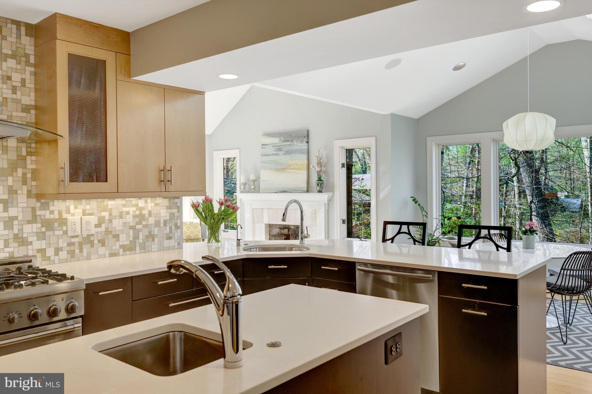 RESTON - Residential