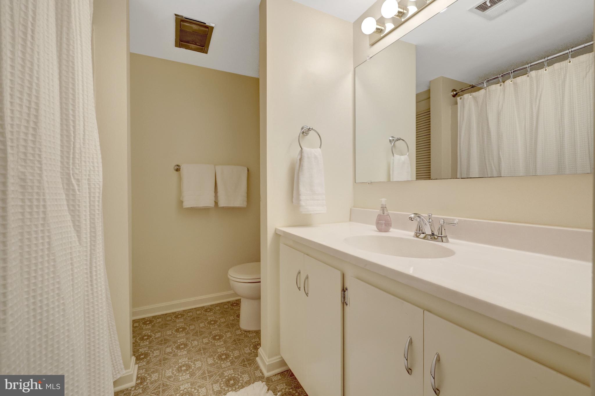 RESTON - Residential