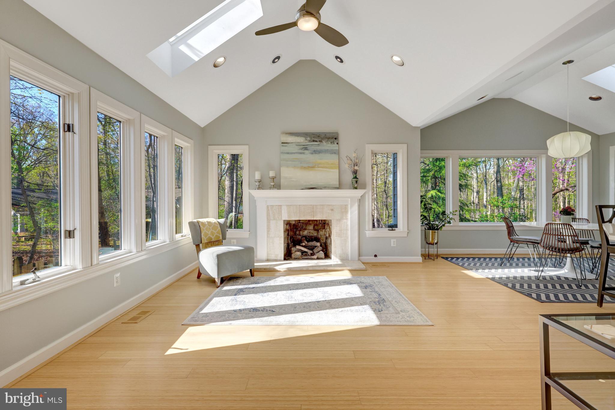 RESTON - Residential