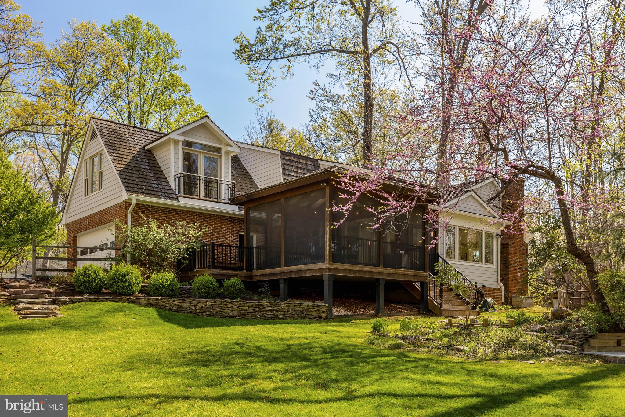 RESTON - Residential