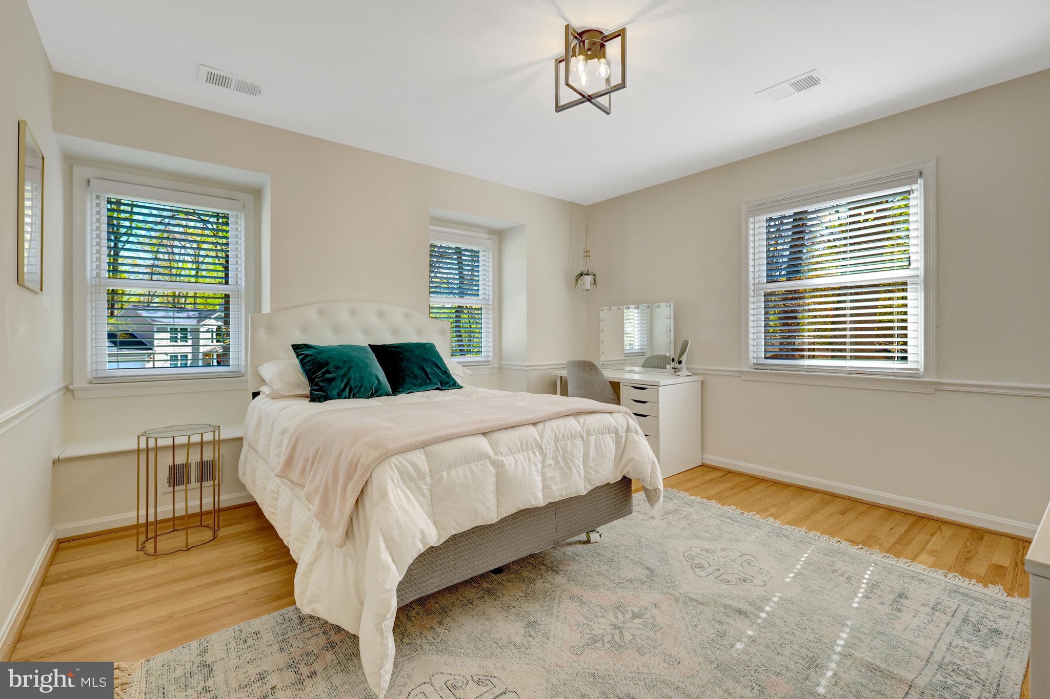 RESTON - Residential