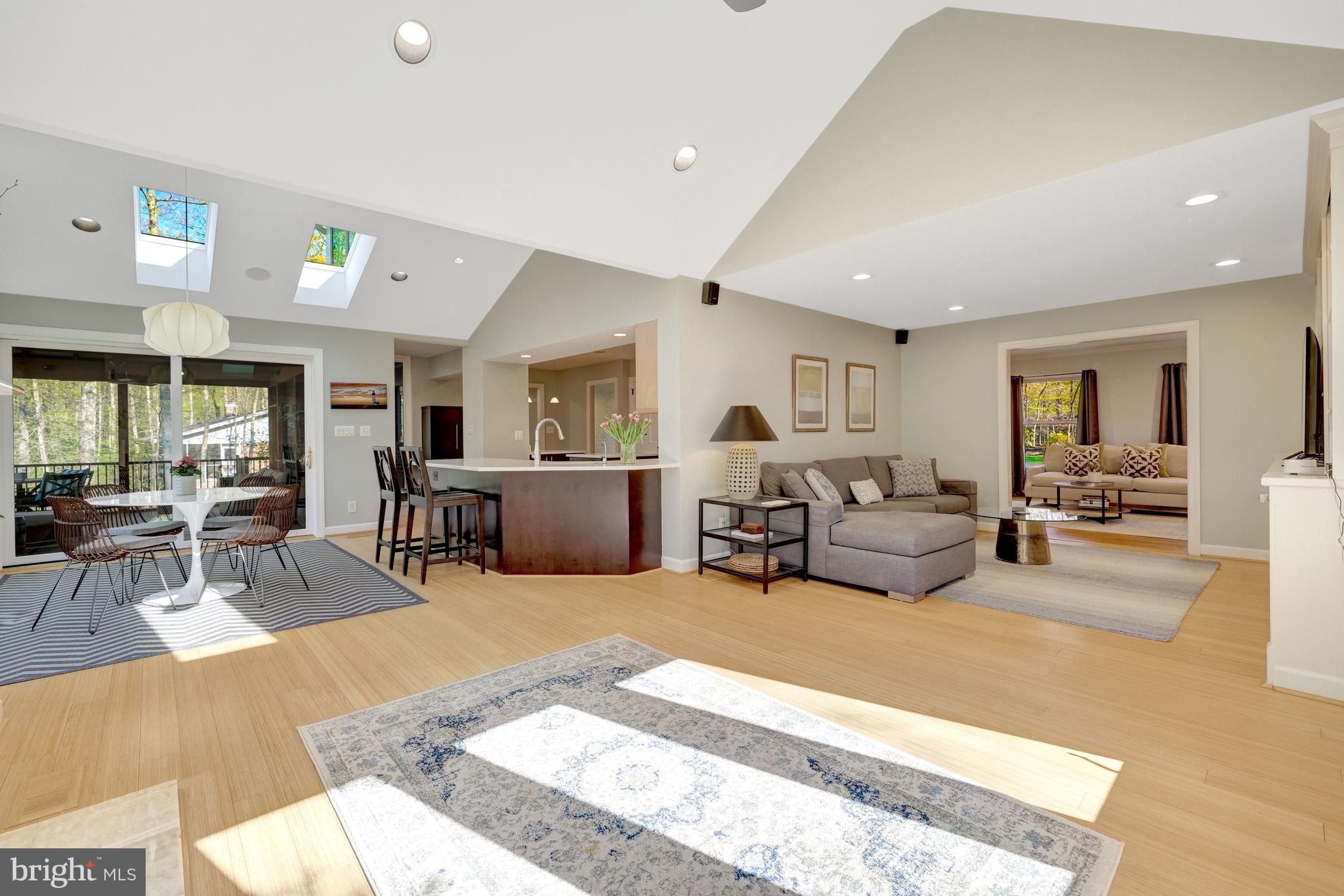 RESTON - Residential