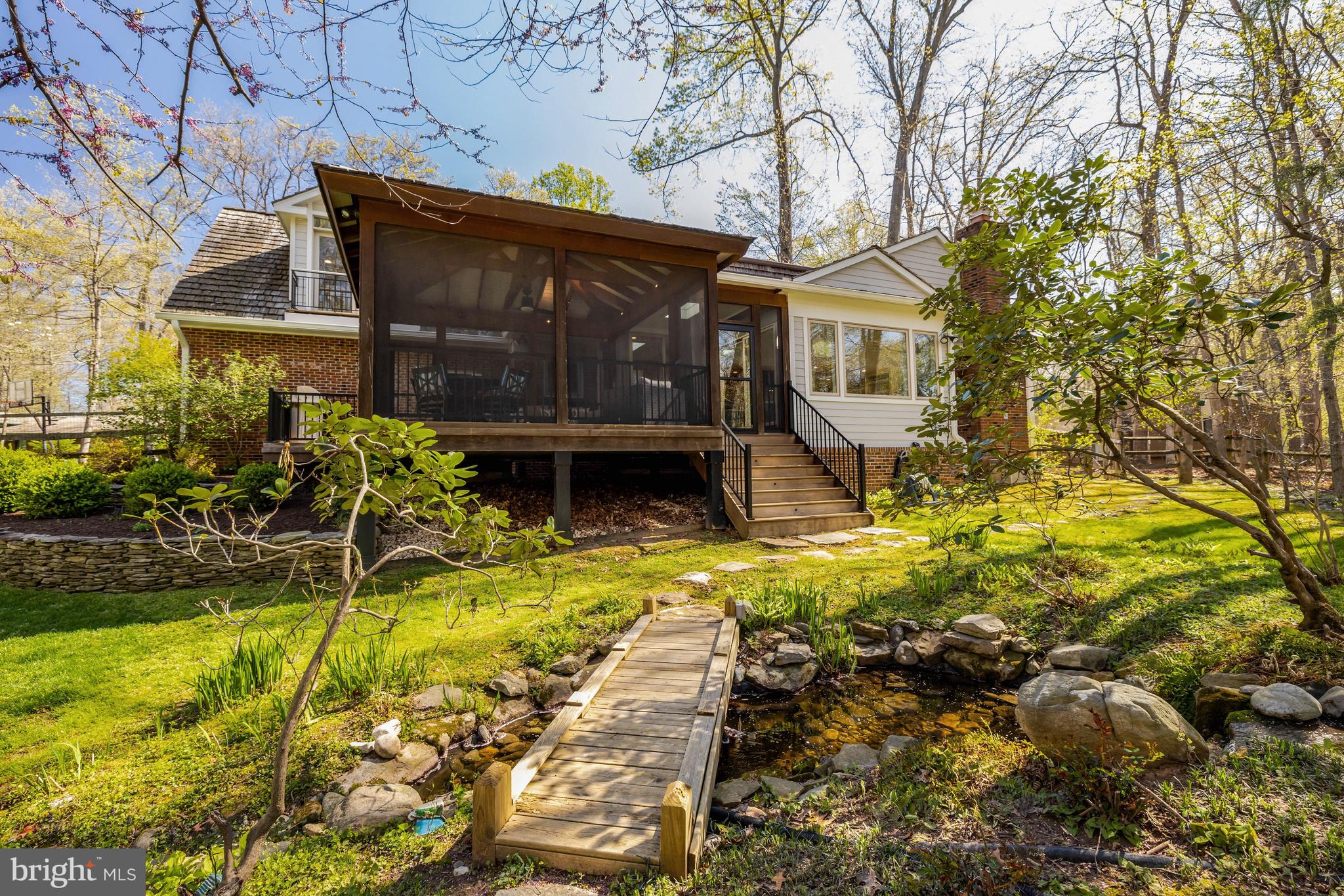 RESTON - Residential