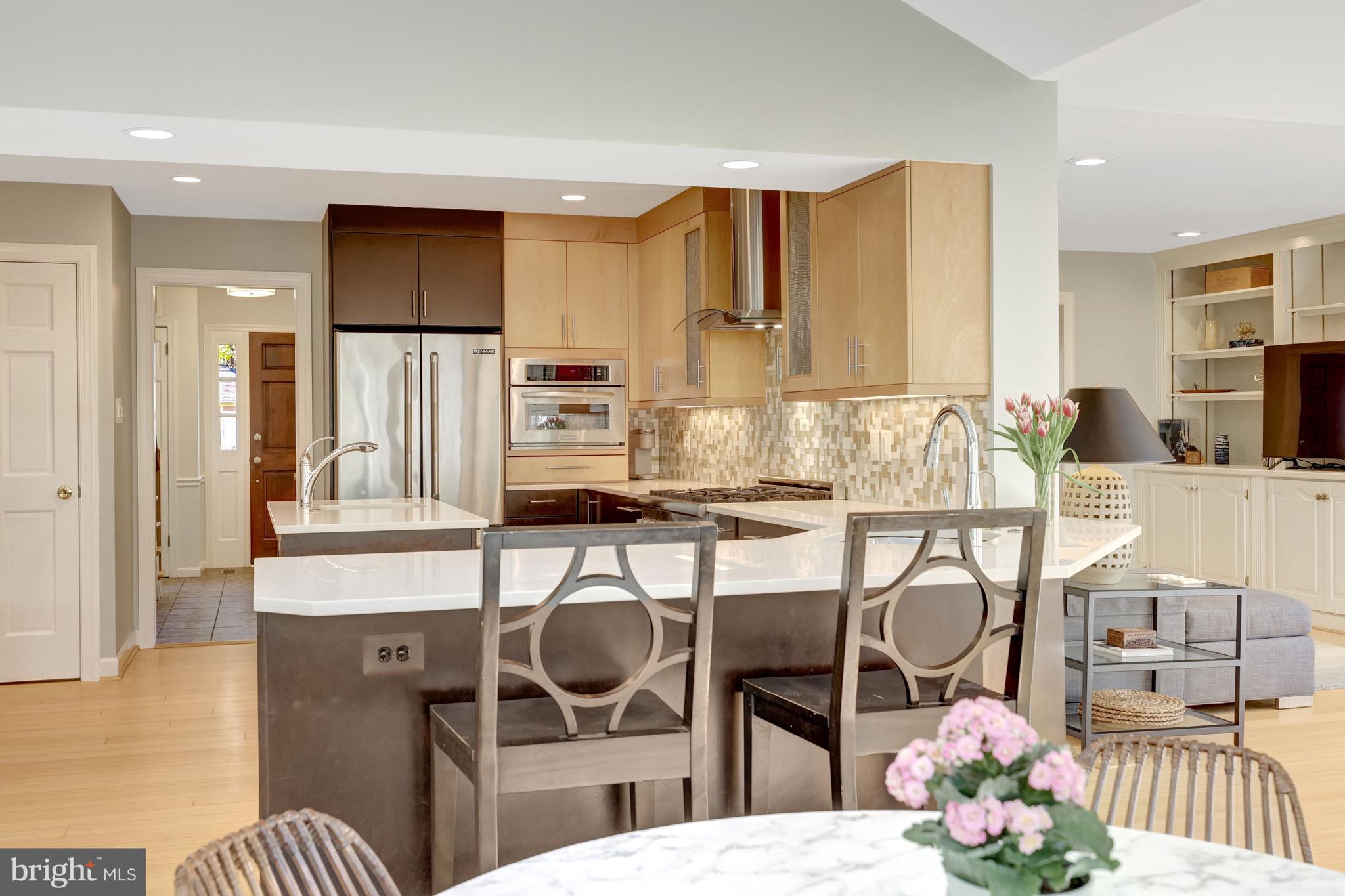 RESTON - Residential