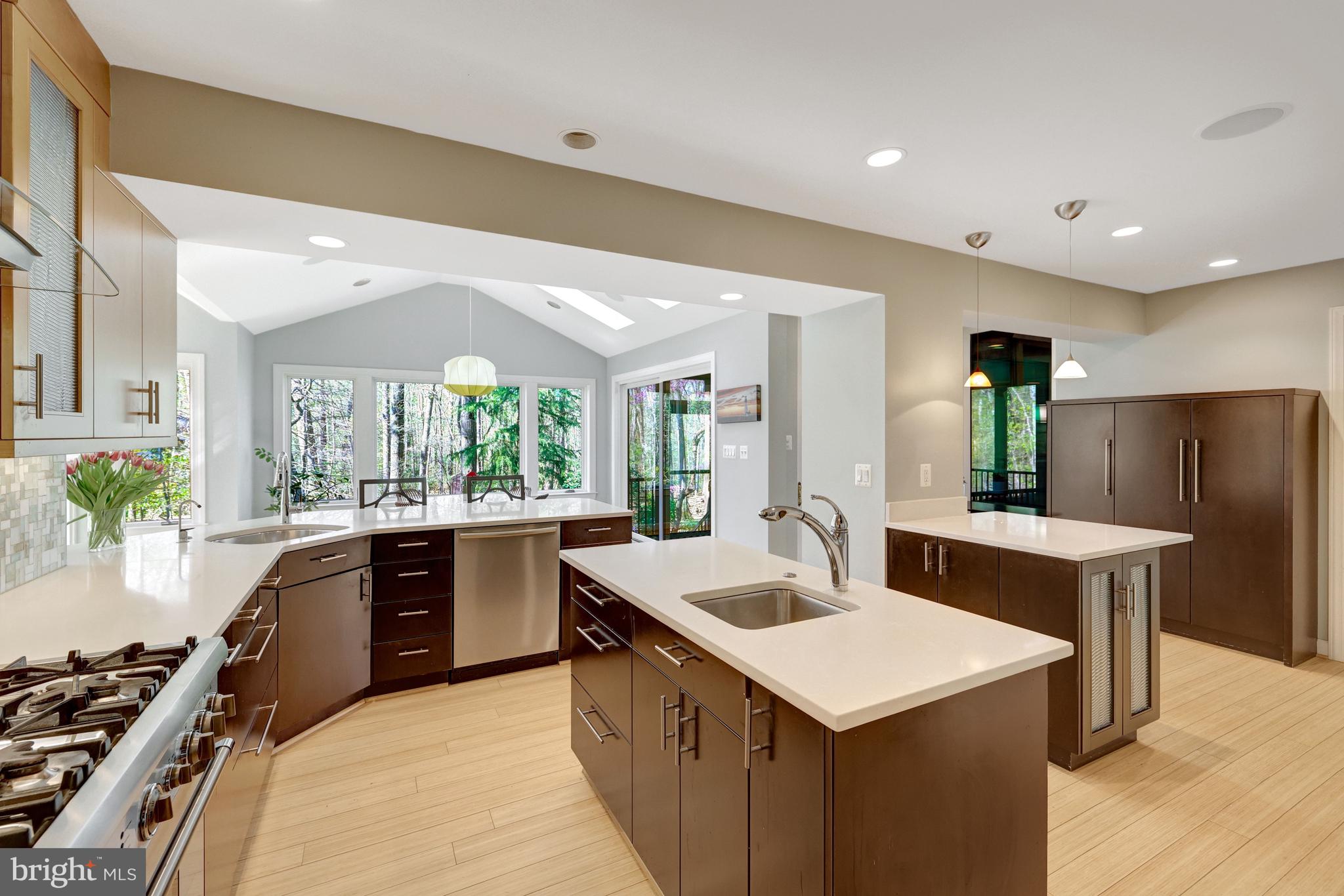 RESTON - Residential