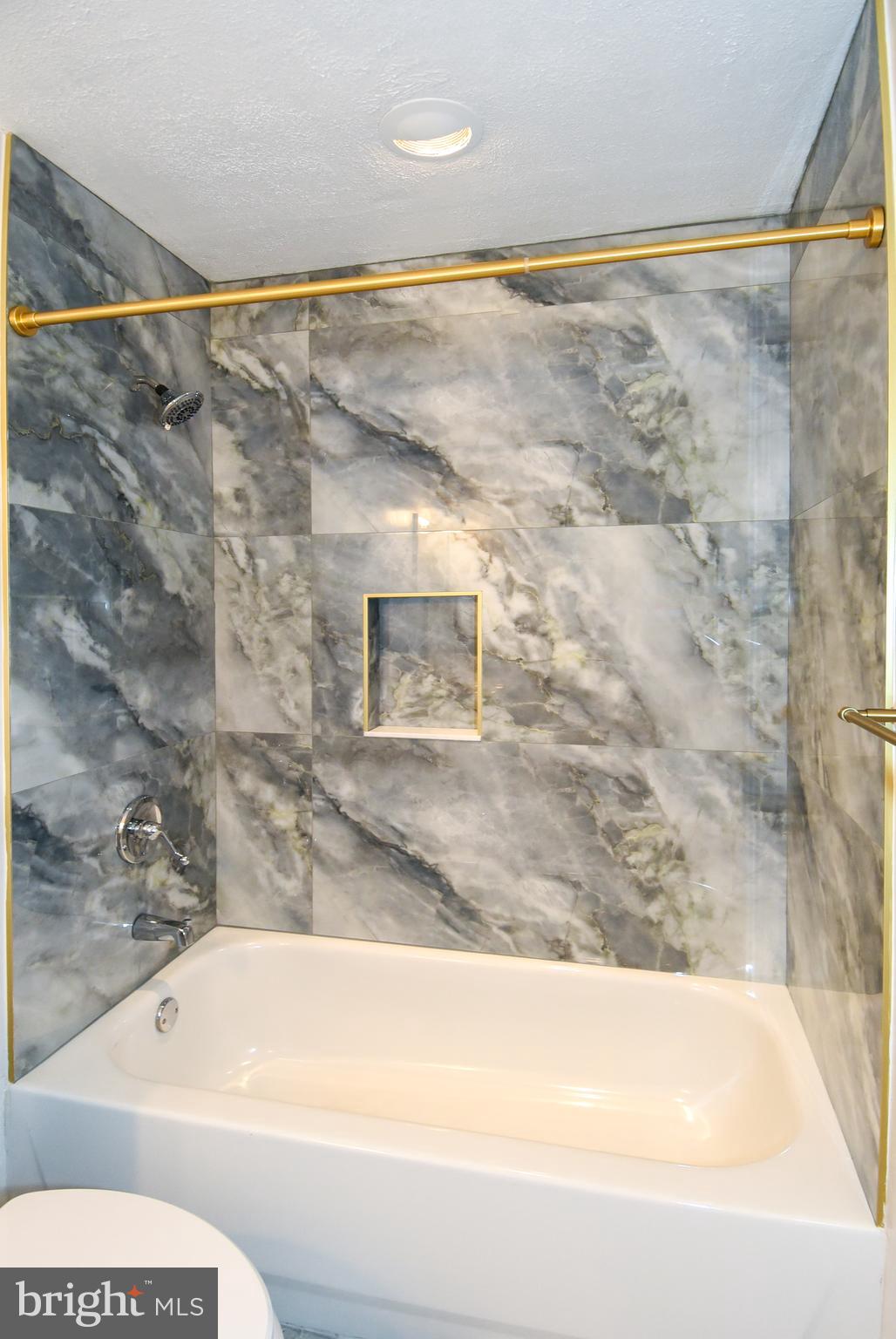 WOODVIEW VILLAGE - Residential