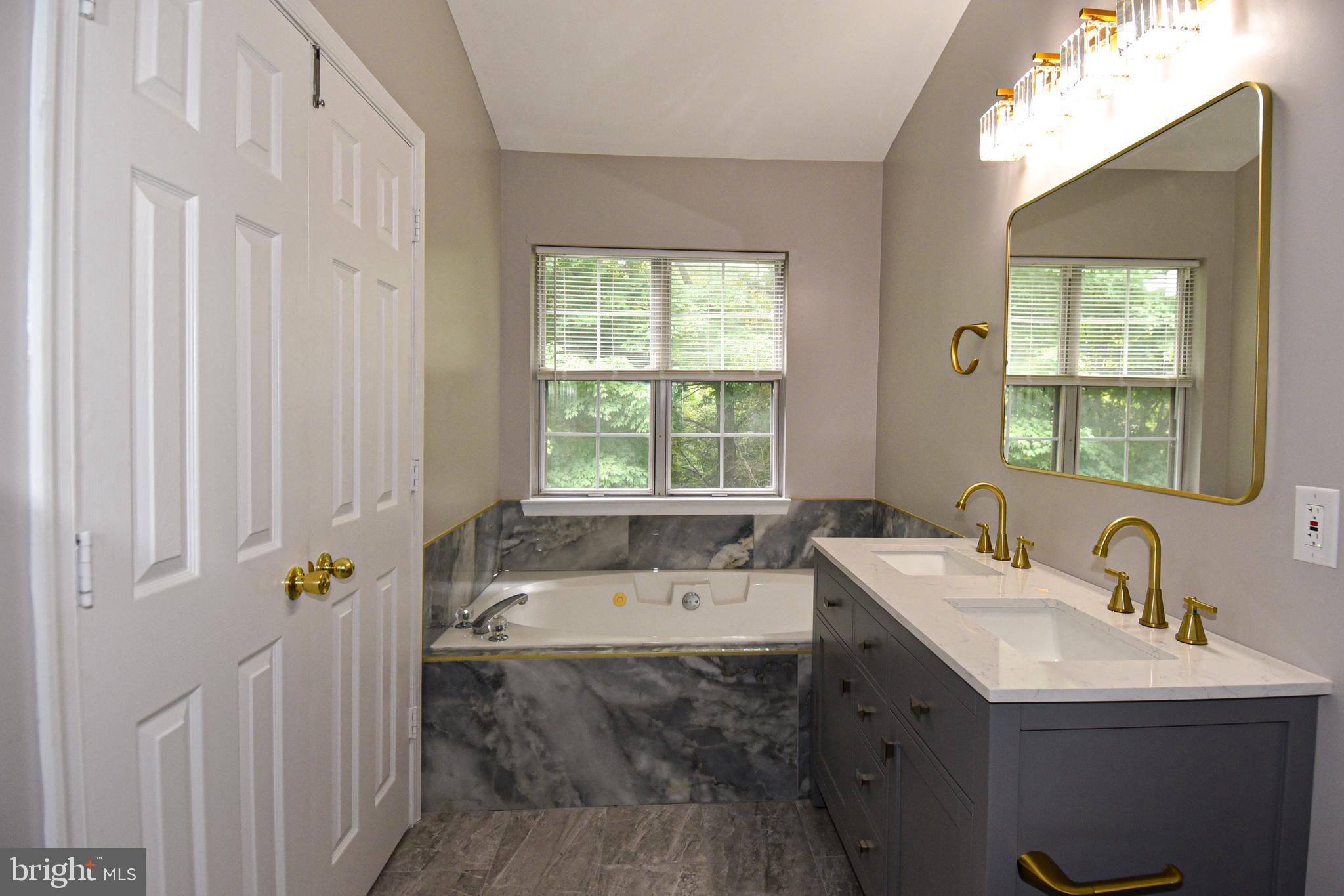 WOODVIEW VILLAGE - Residential