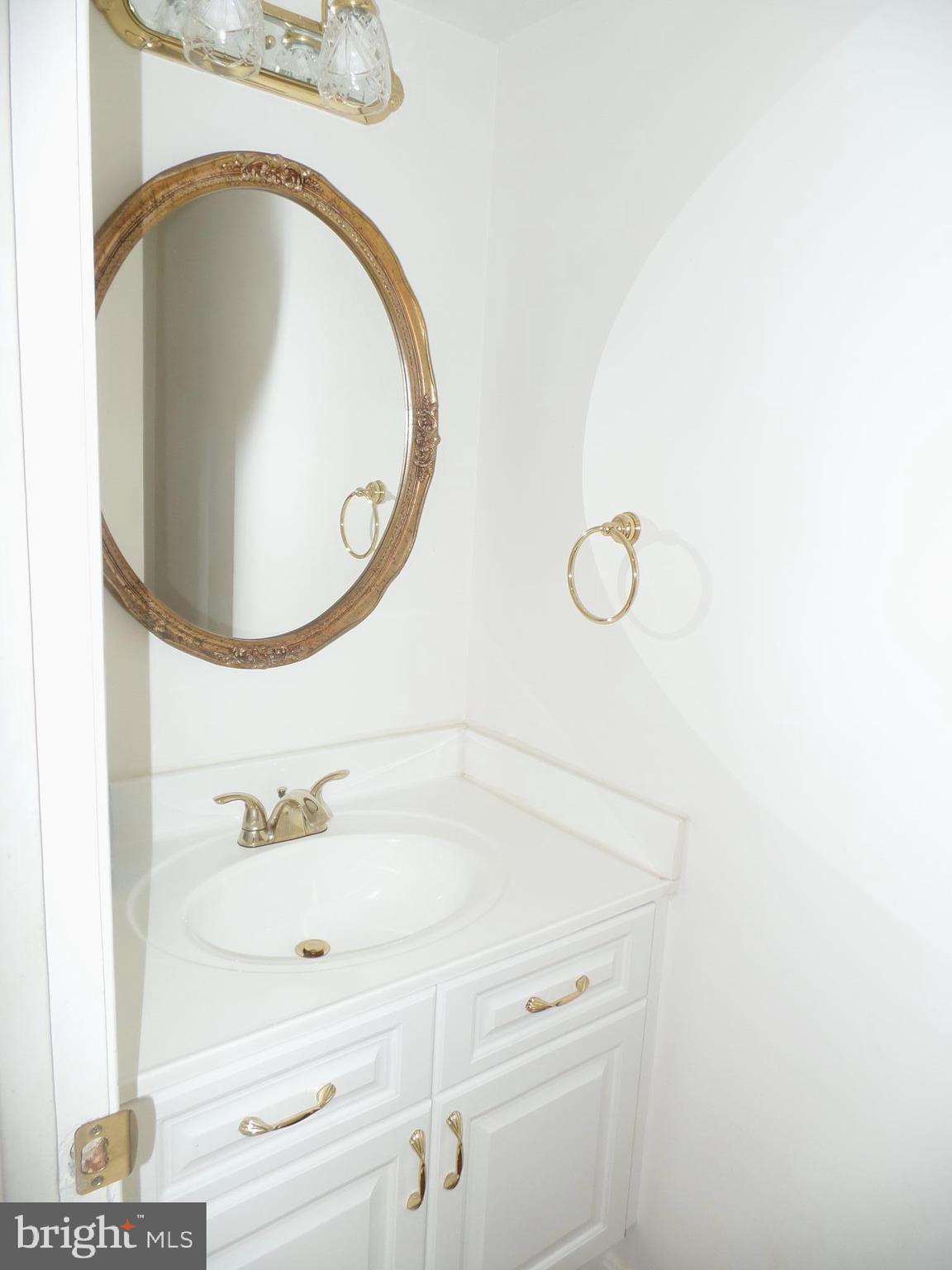 FAIRFAX PLAZA TOWNHOUSES - Residential