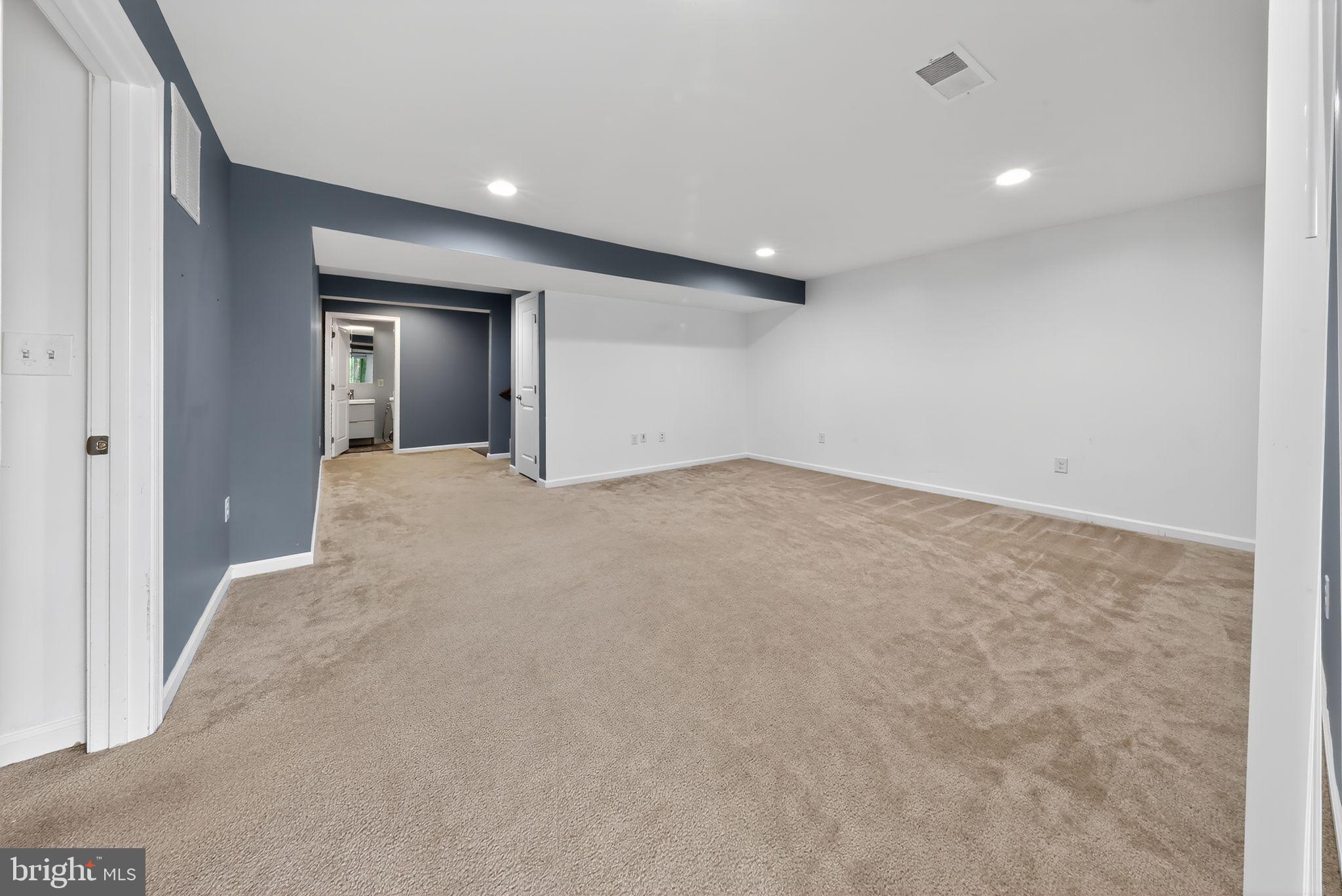 CANAL VIEW - Residential