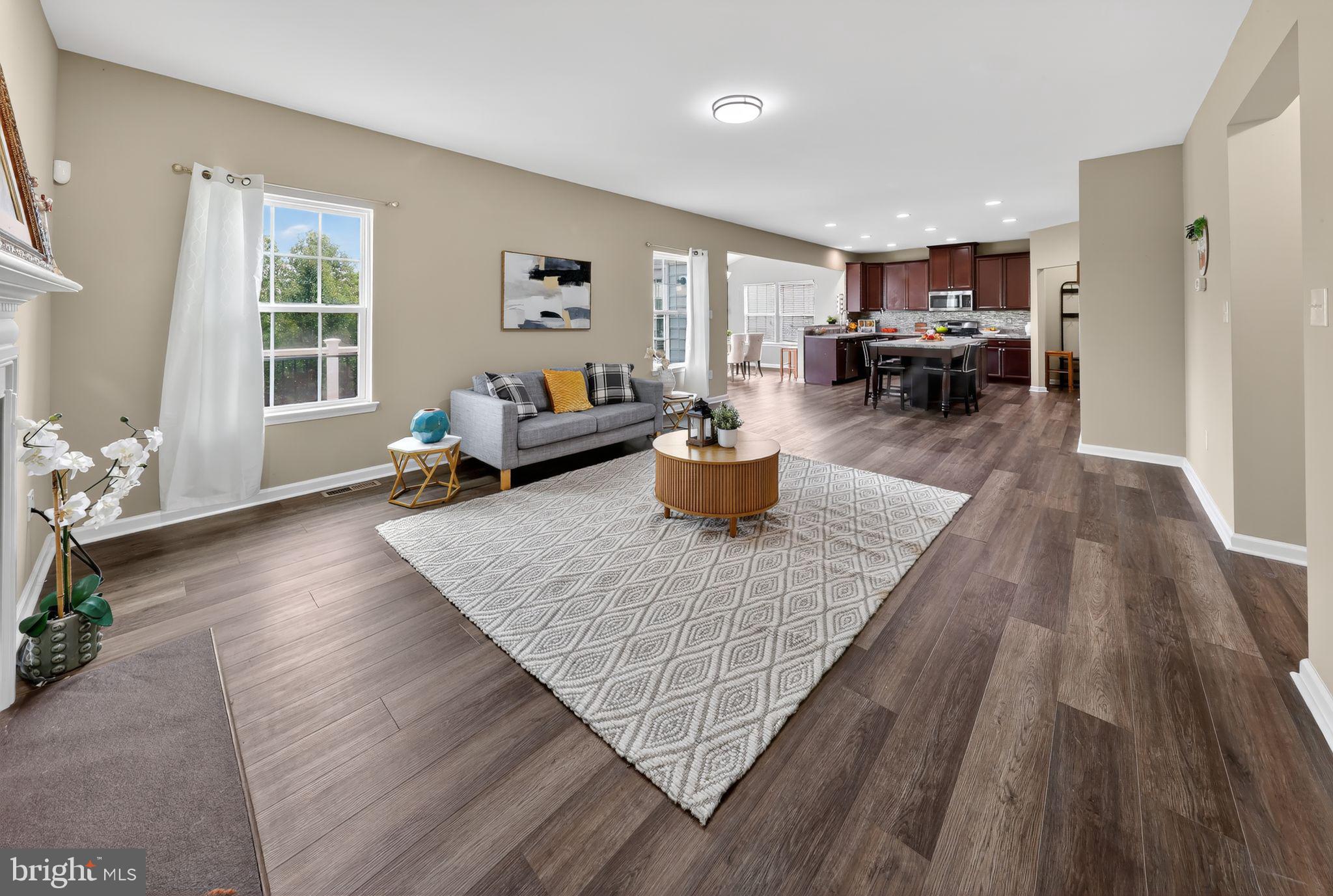 CANAL VIEW - Residential