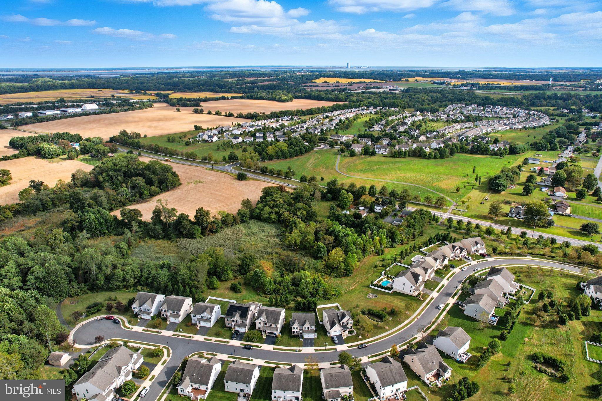 CANAL VIEW - Residential
