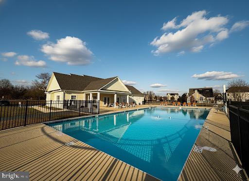 CANAL VIEW - Residential