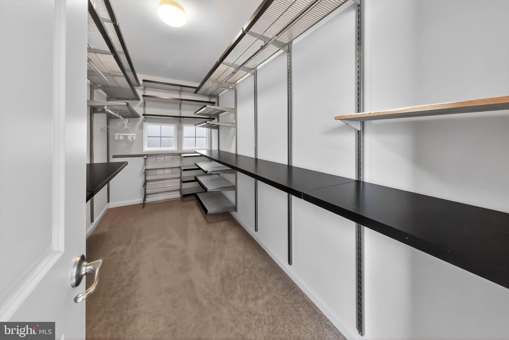 CANAL VIEW - Residential