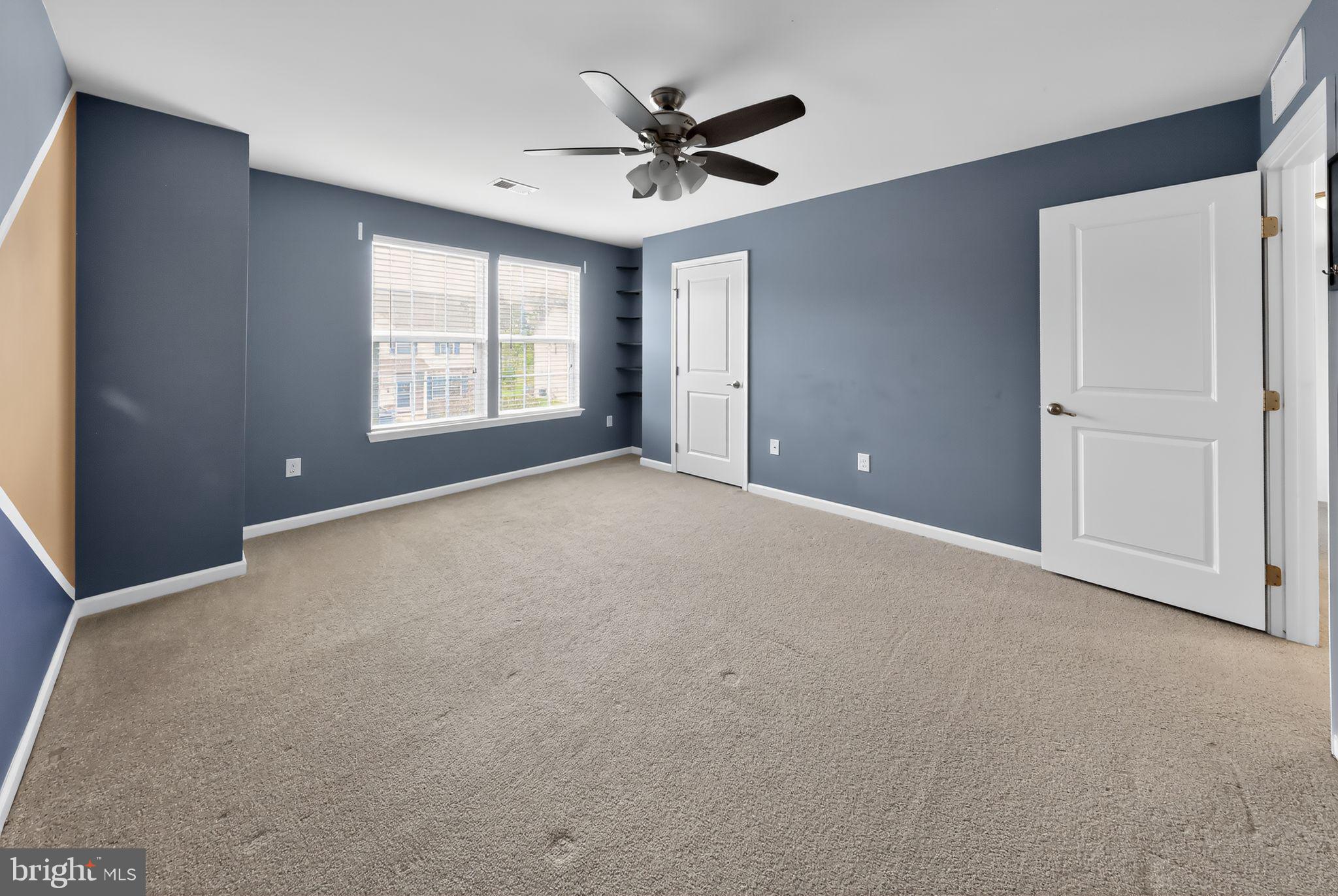 CANAL VIEW - Residential