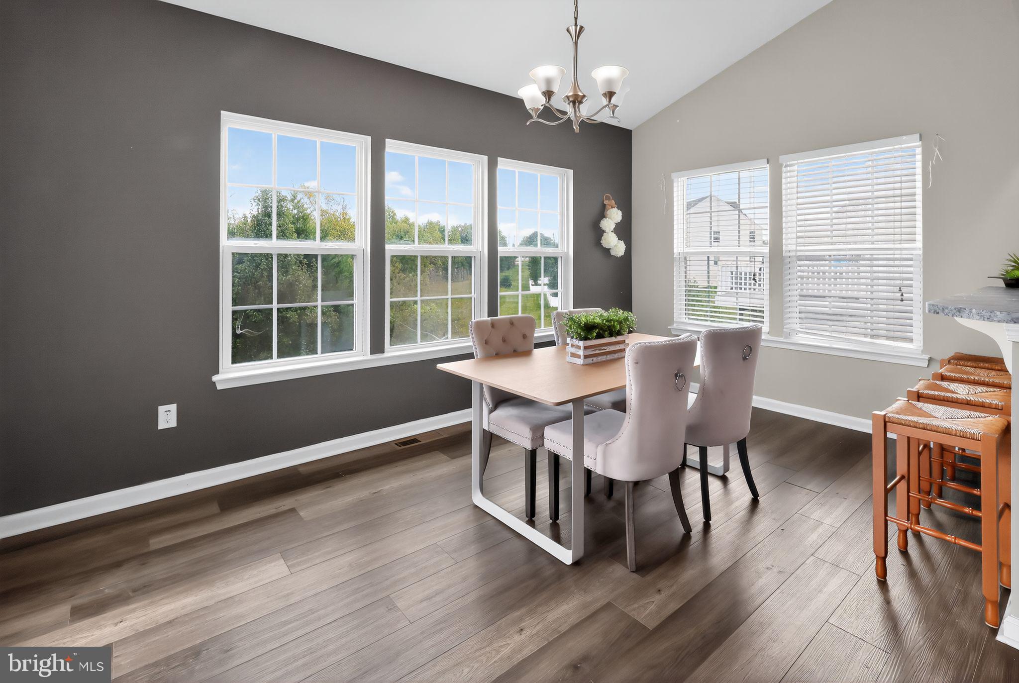 CANAL VIEW - Residential