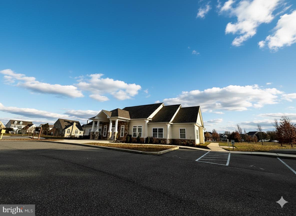 CANAL VIEW - Residential