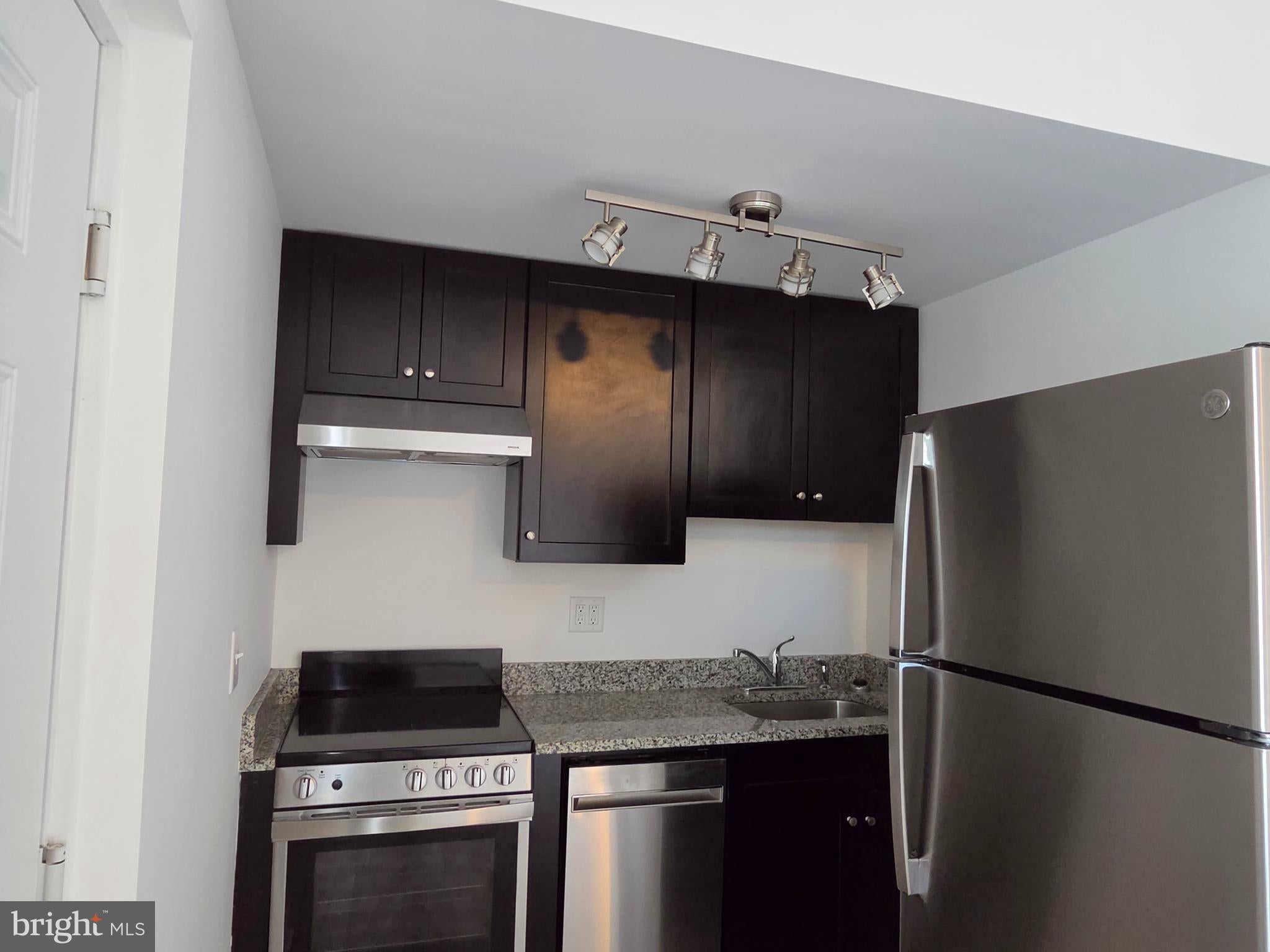 2205 PRINCESS ANNE STREET 201