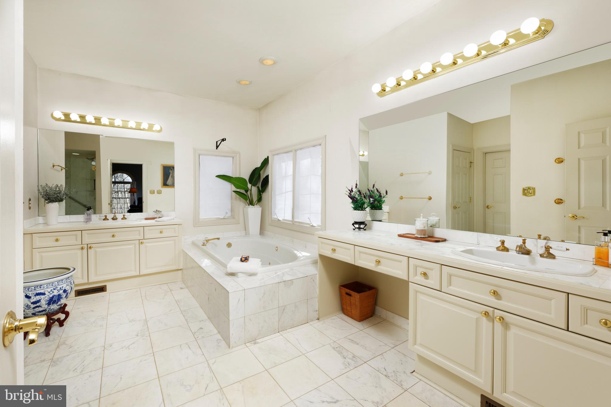 MCDONALD - Residential