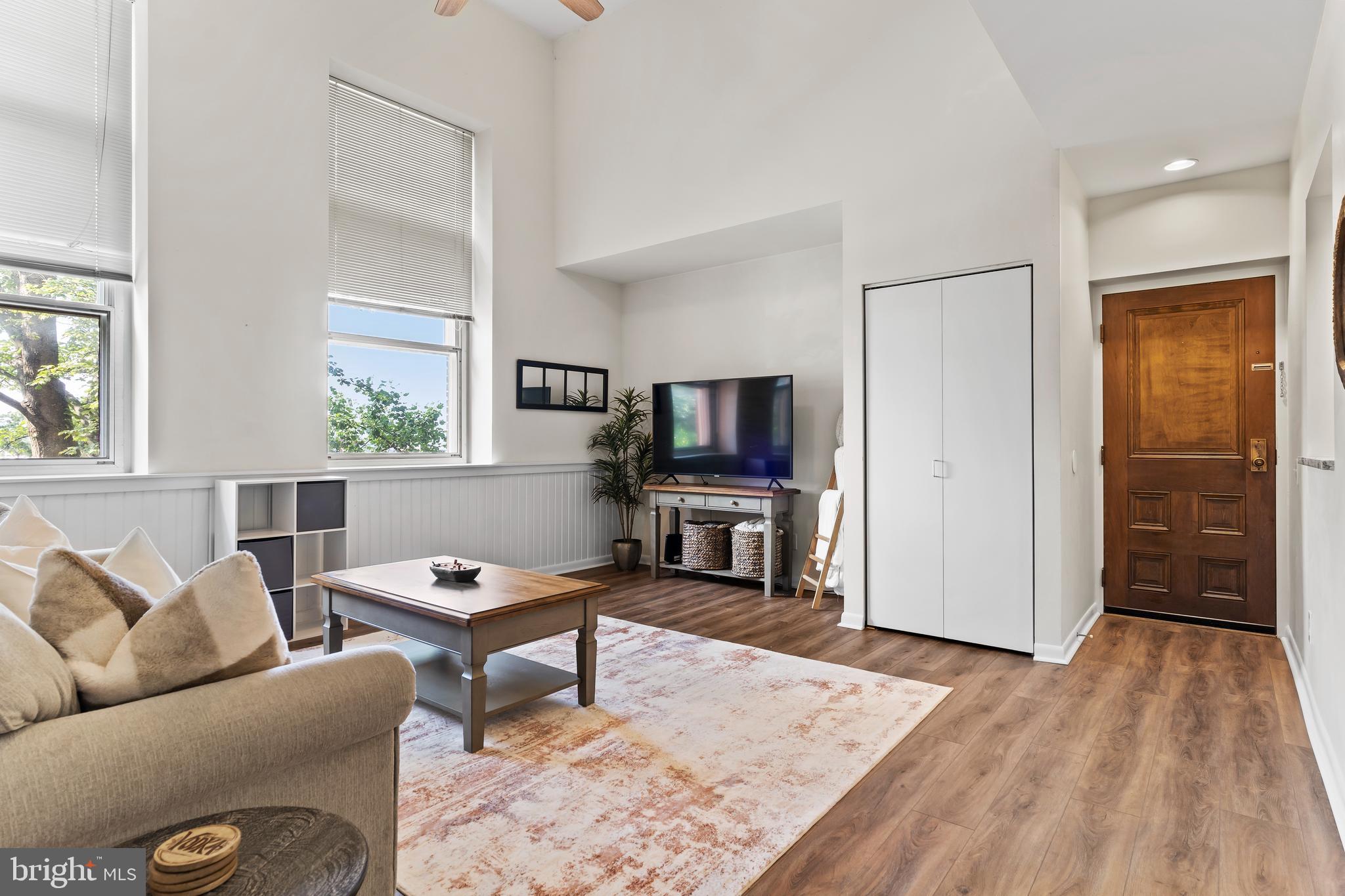 133 W LOCUST STREET 218