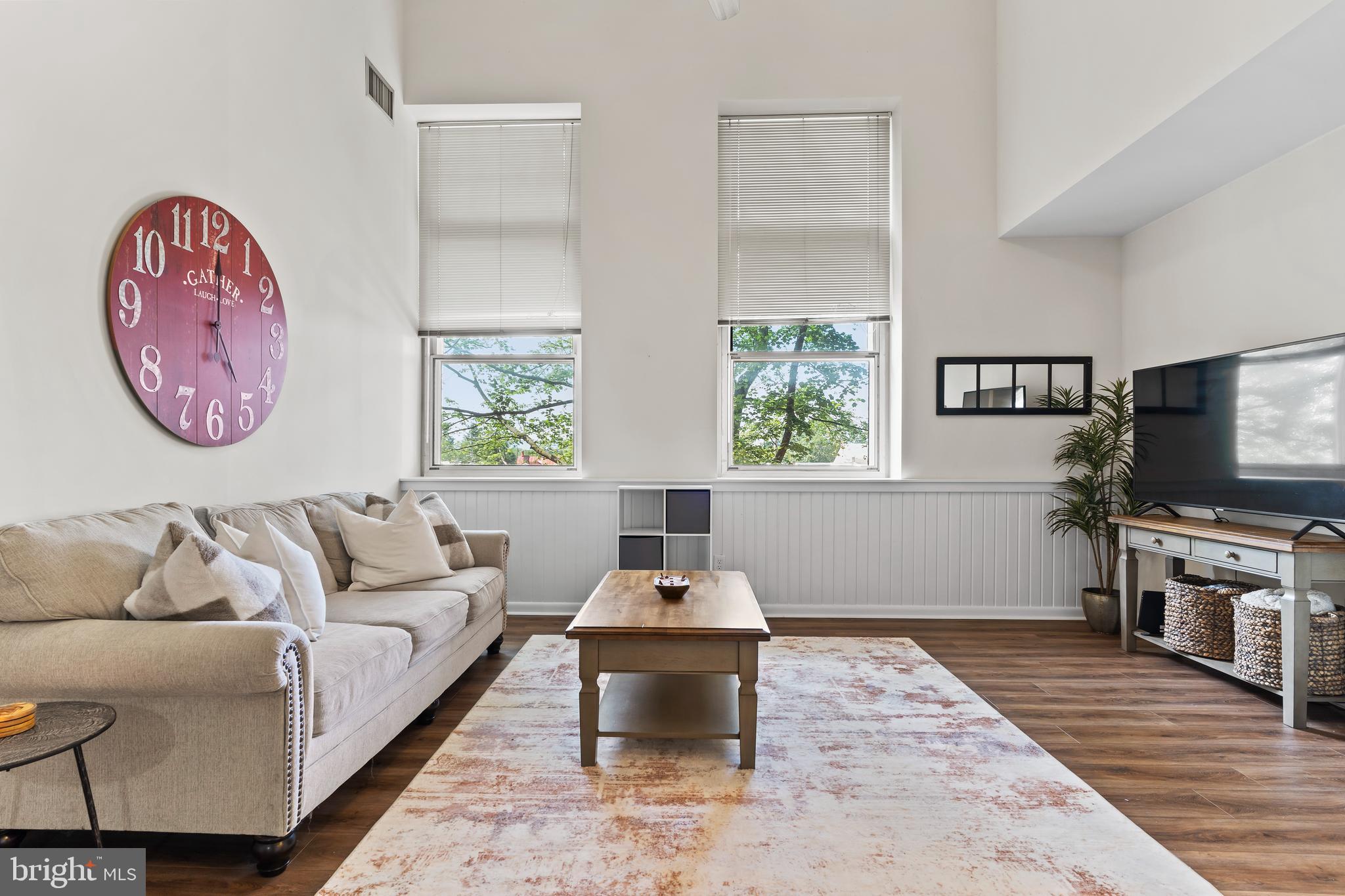 133 W LOCUST STREET 218