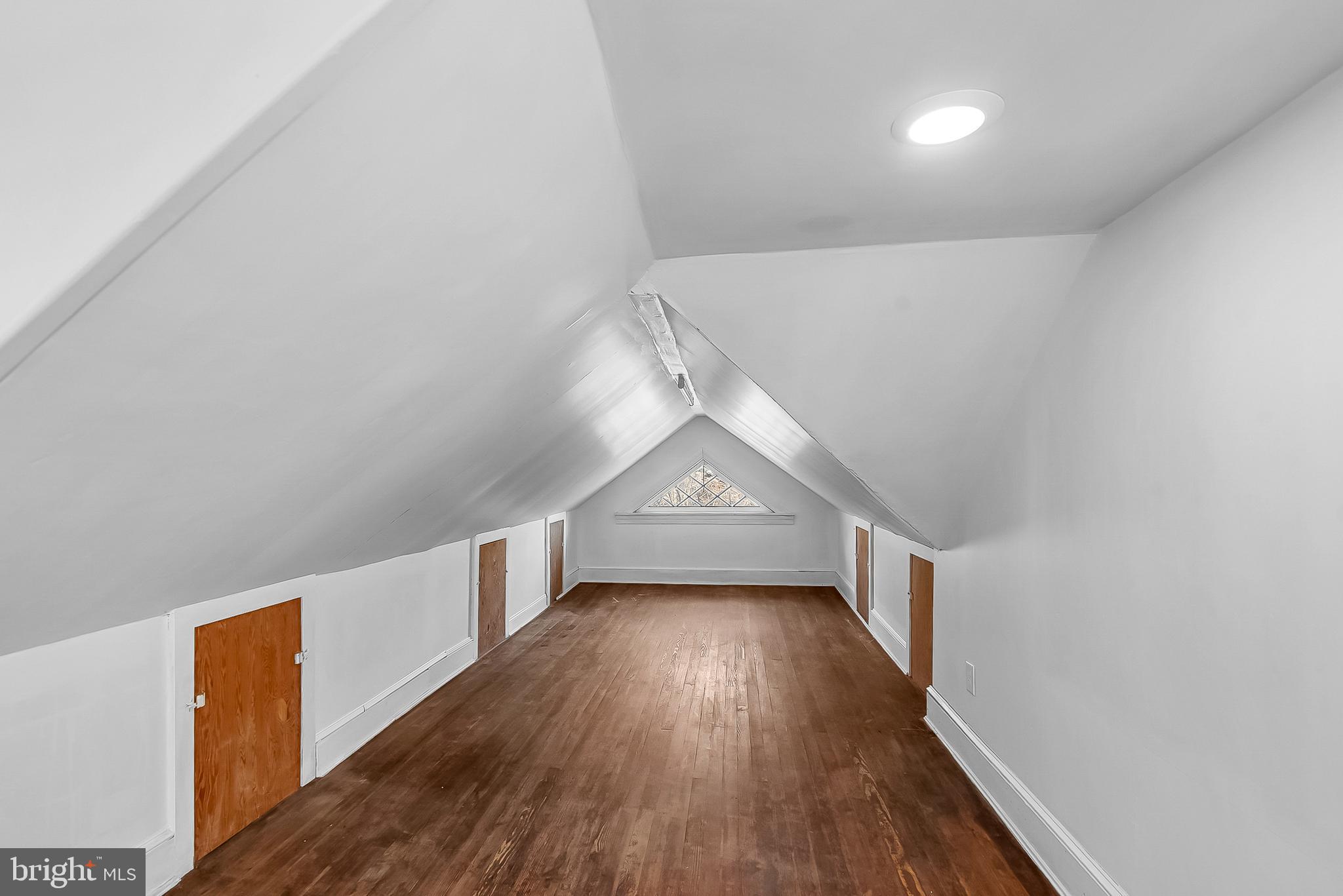 QUAKER NECK - Residential