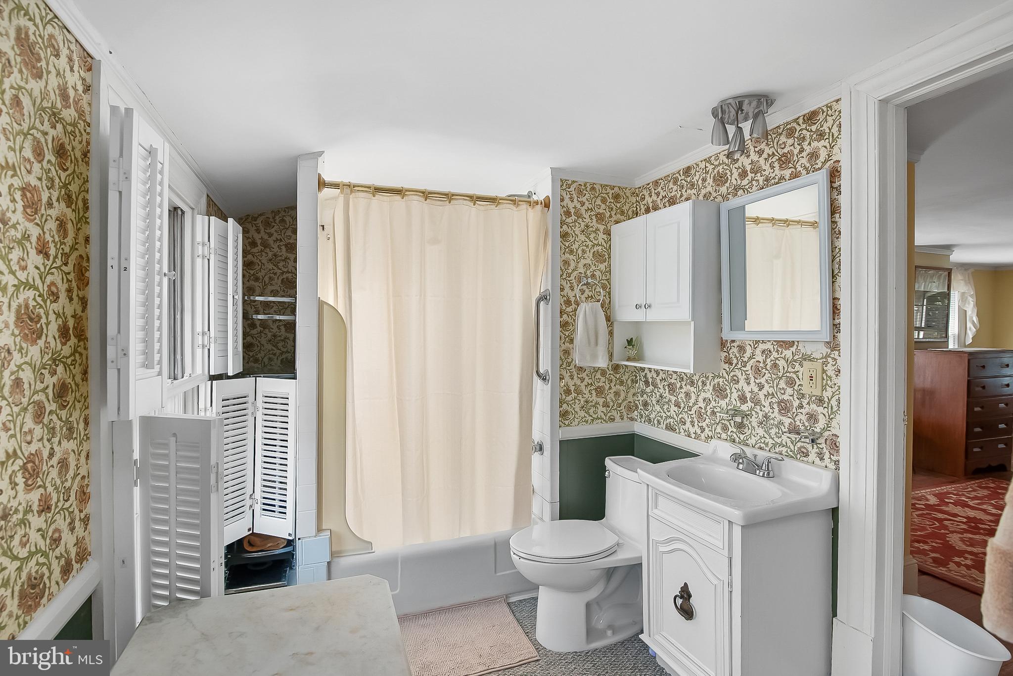 QUAKER NECK - Residential