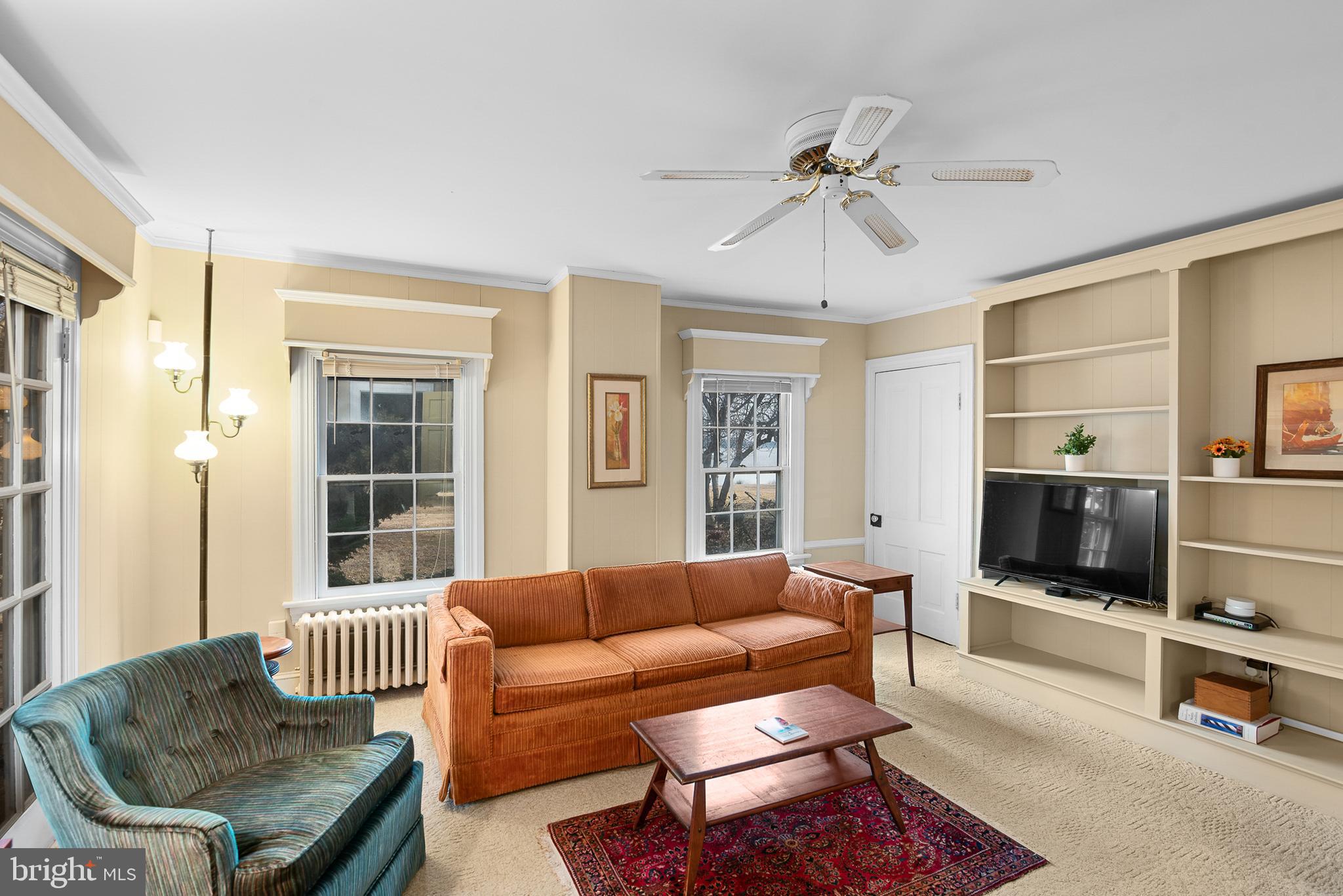 QUAKER NECK - Residential