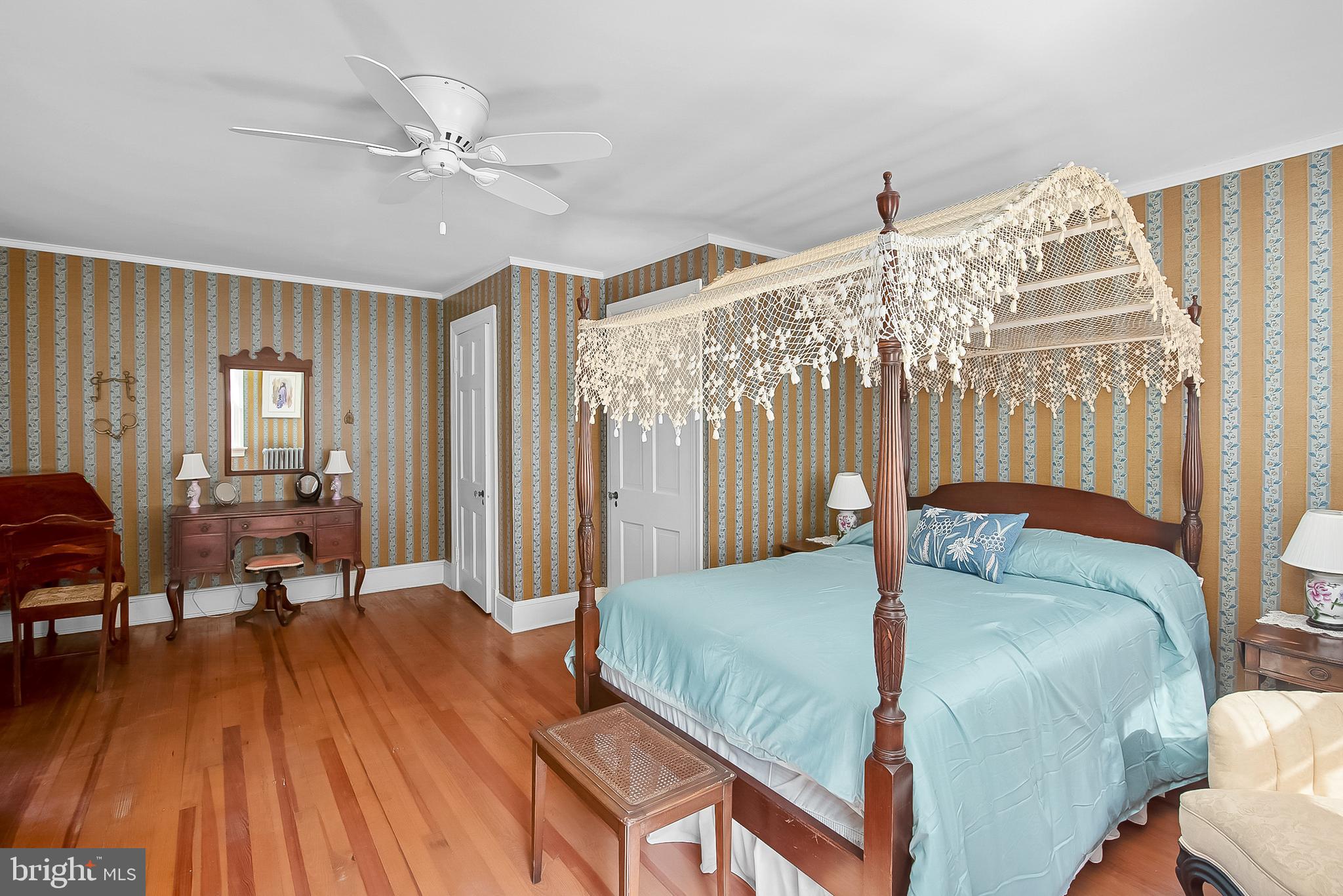 QUAKER NECK - Residential