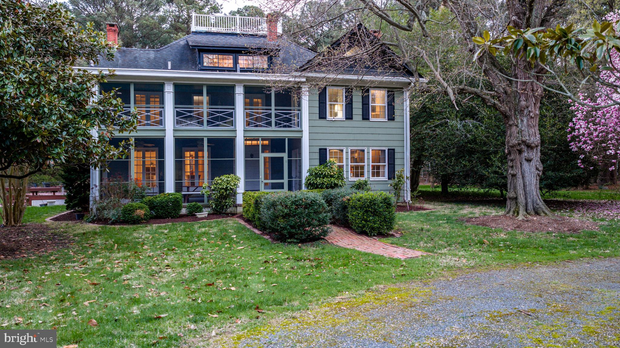 QUAKER NECK - Residential