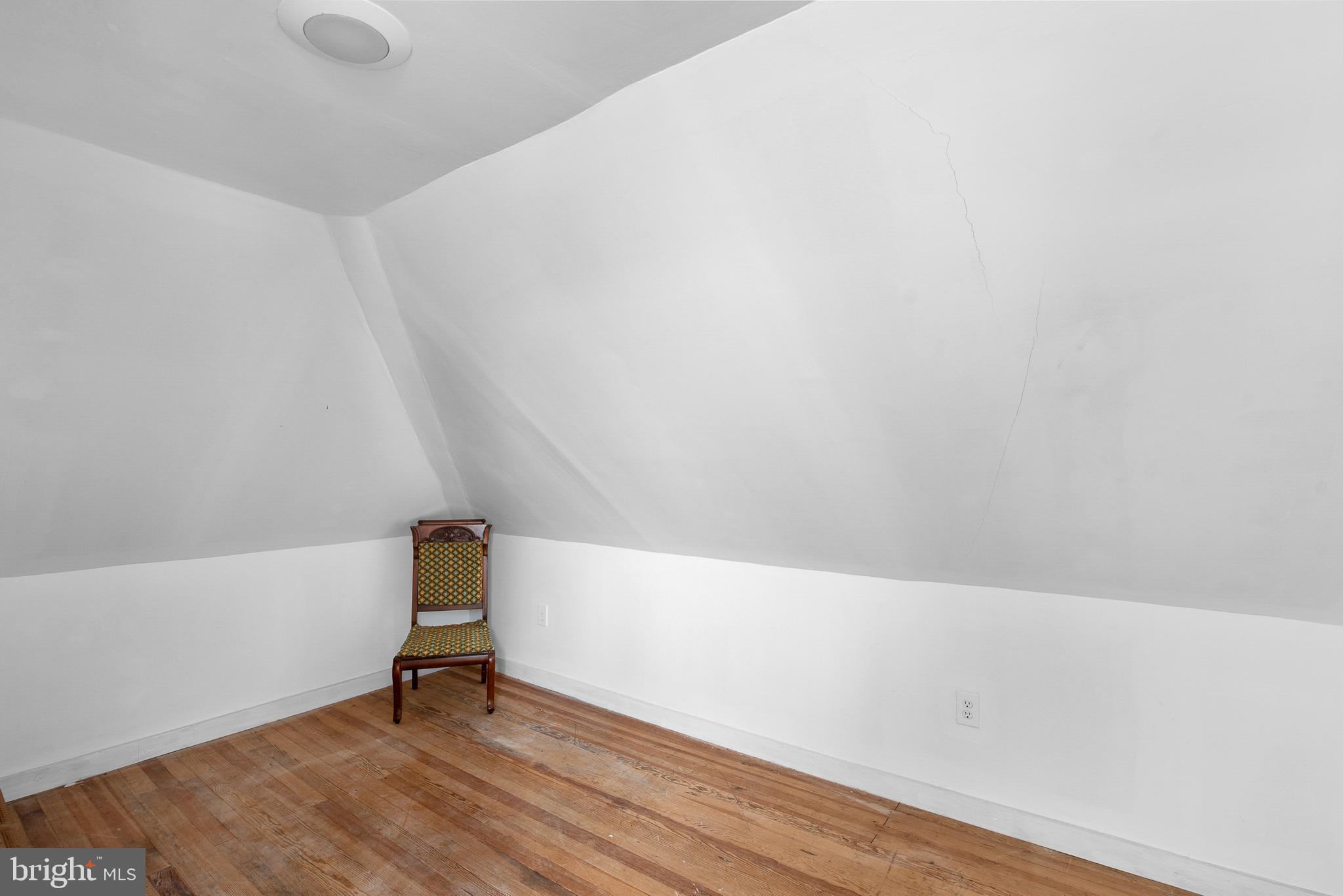 QUAKER NECK - Residential