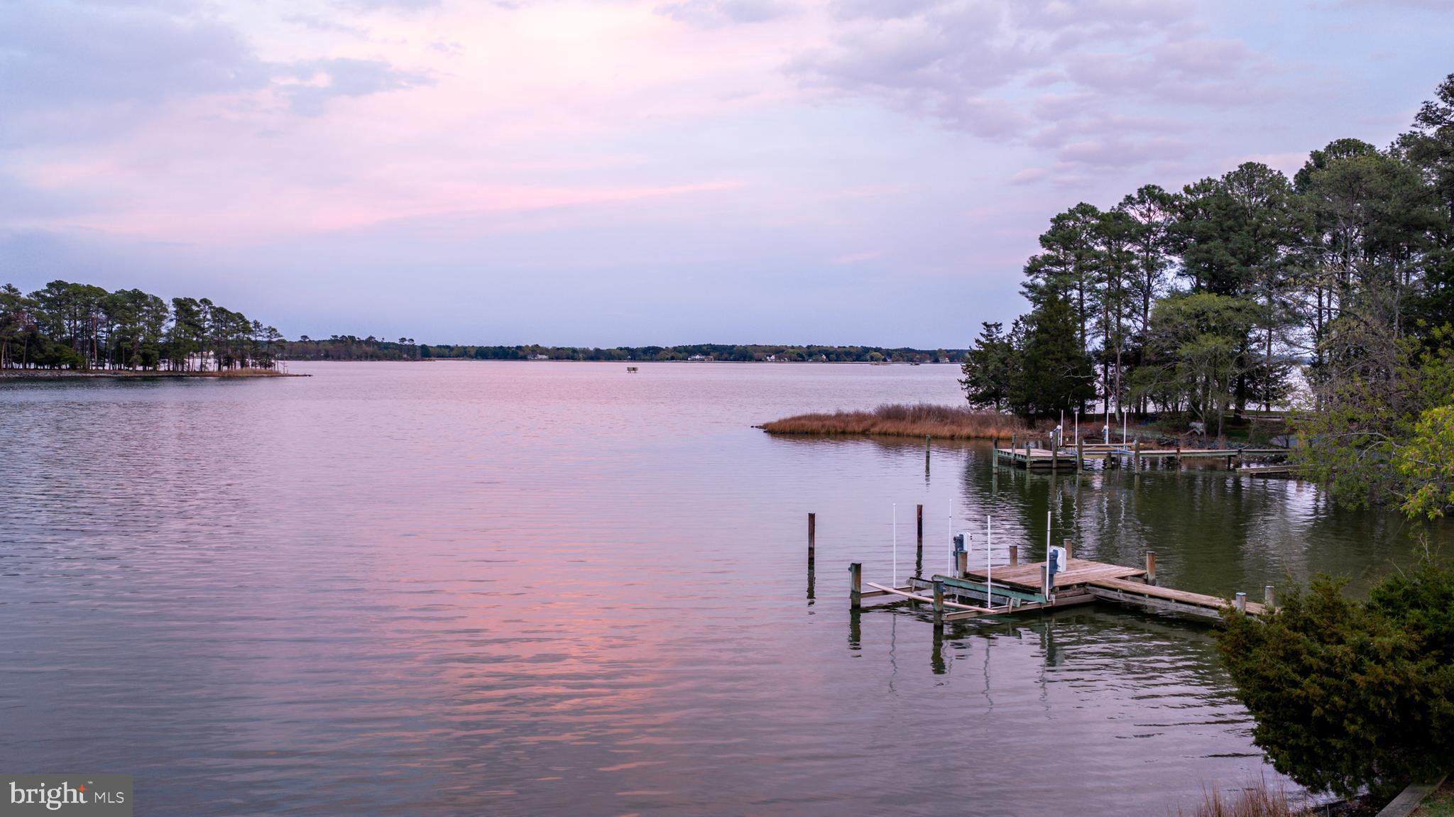 QUAKER NECK - Residential