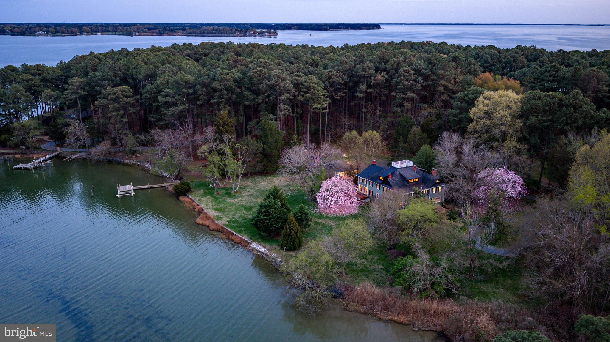 QUAKER NECK - Residential