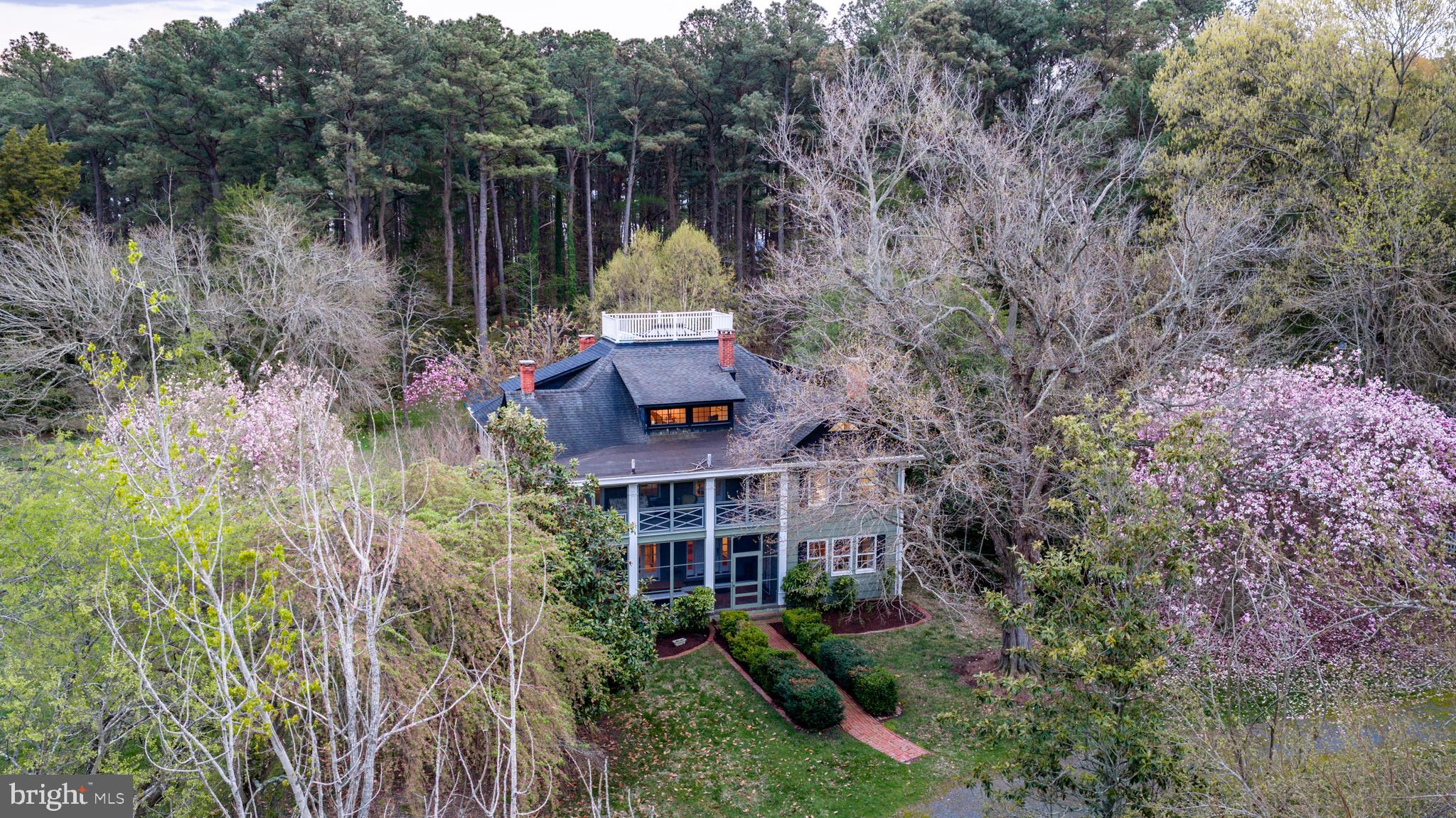 QUAKER NECK - Residential