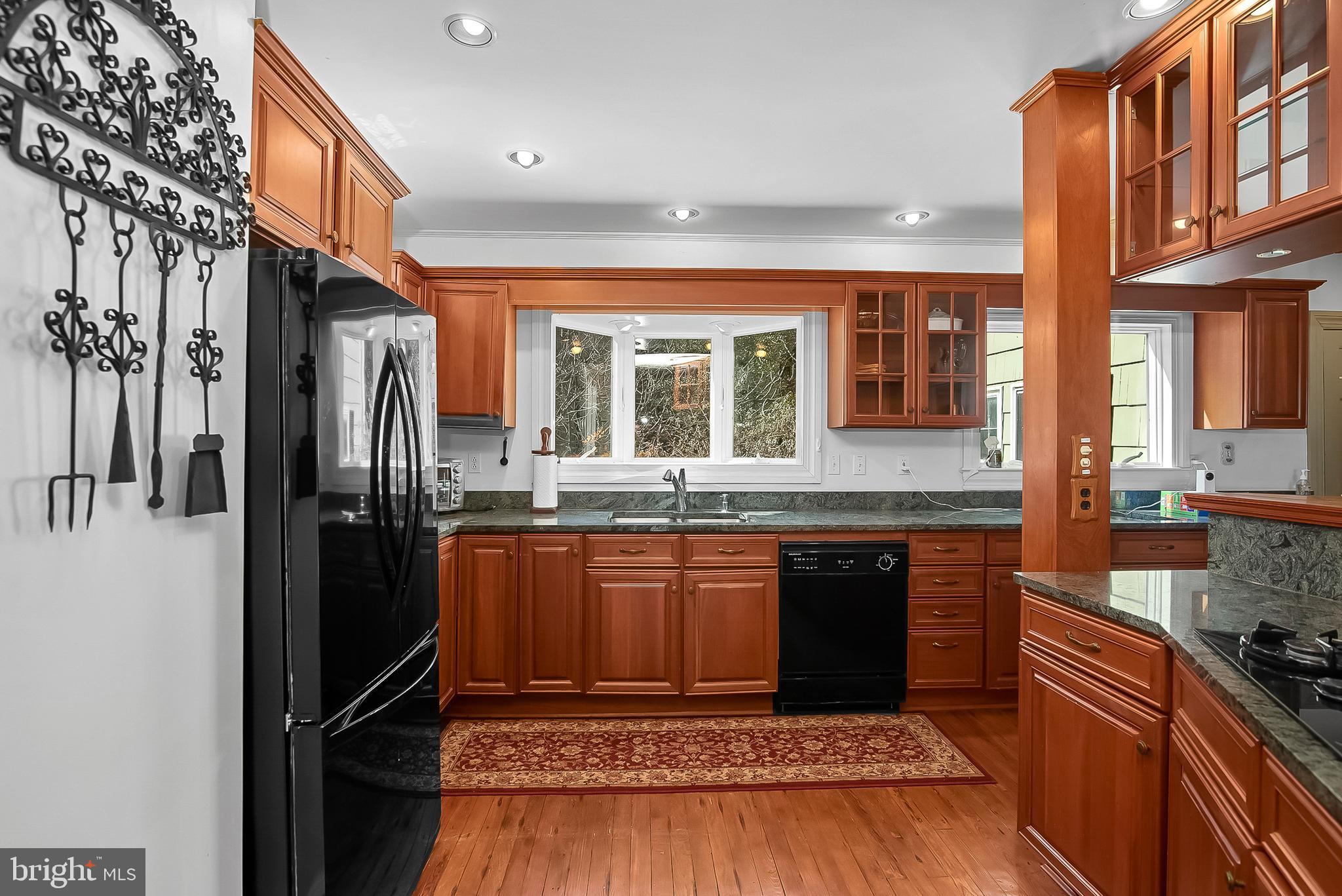 QUAKER NECK - Residential