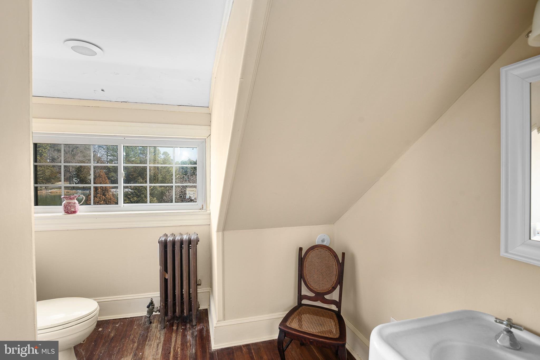 QUAKER NECK - Residential