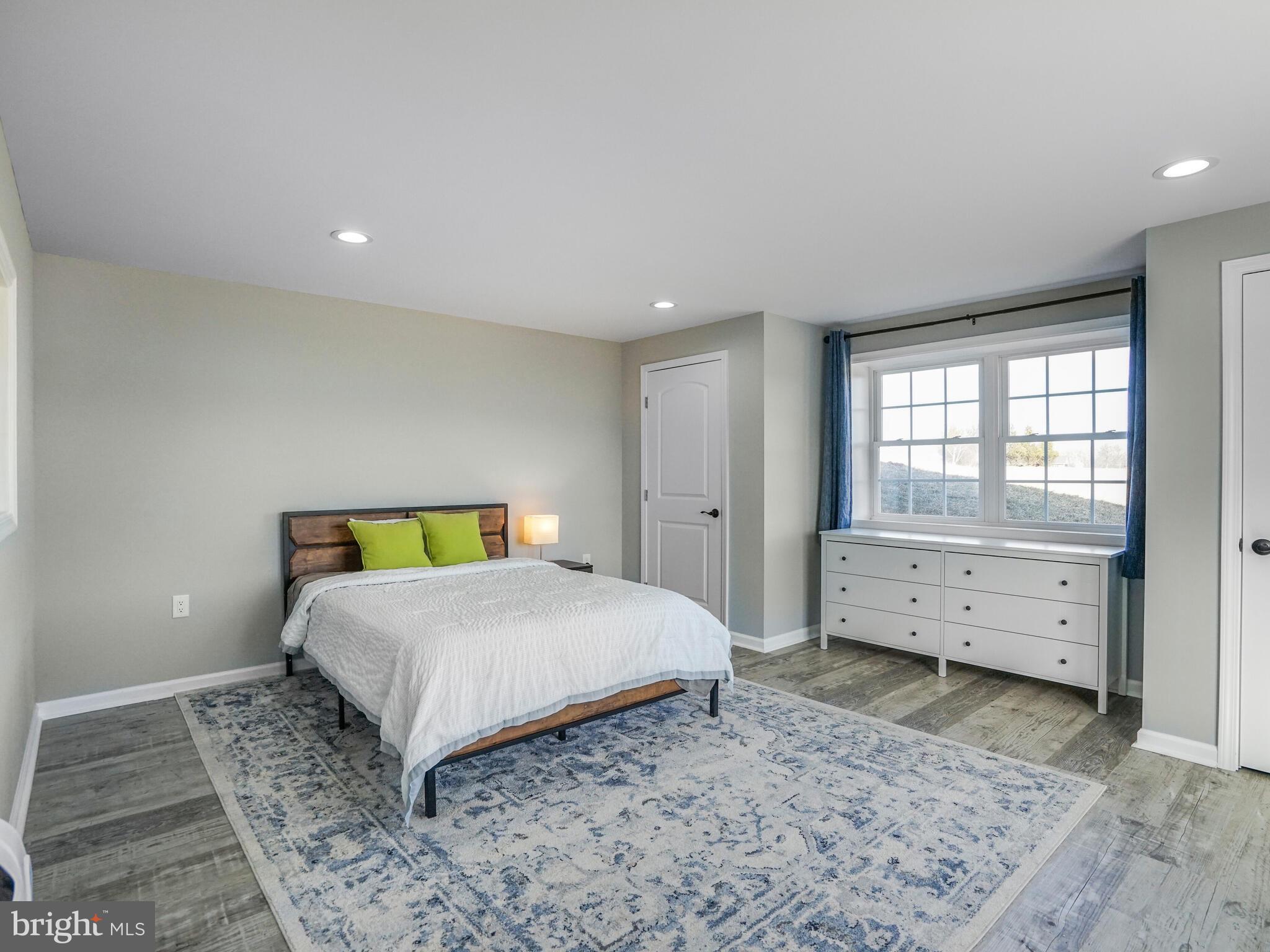 THE OAKS AT BRADDOCK CROSSING - Residential