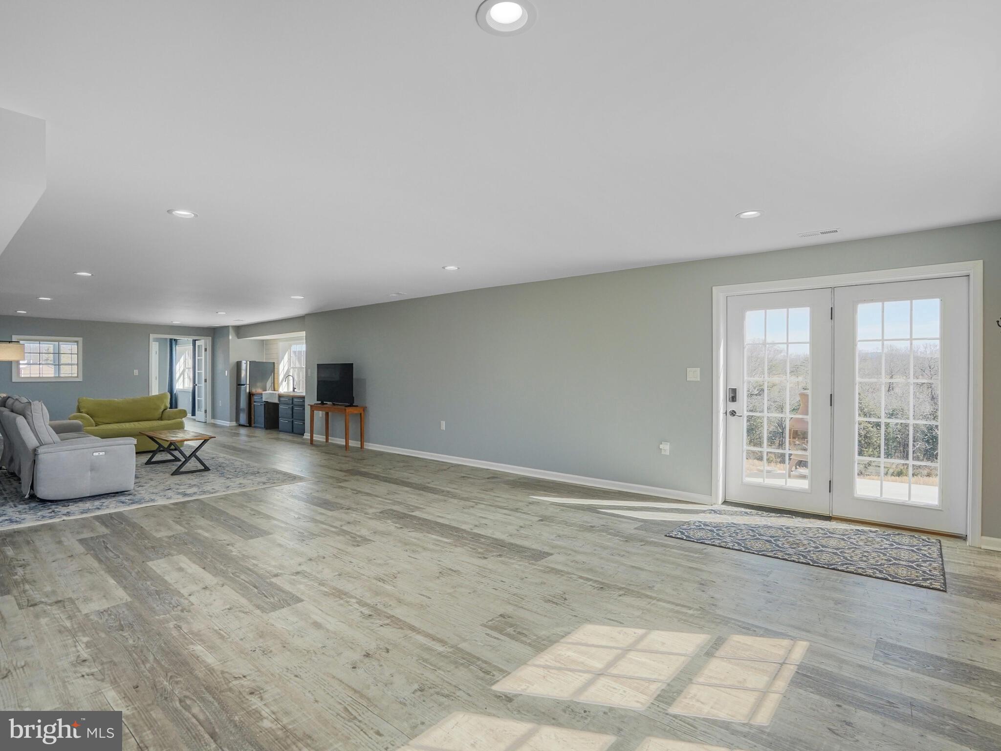 THE OAKS AT BRADDOCK CROSSING - Residential