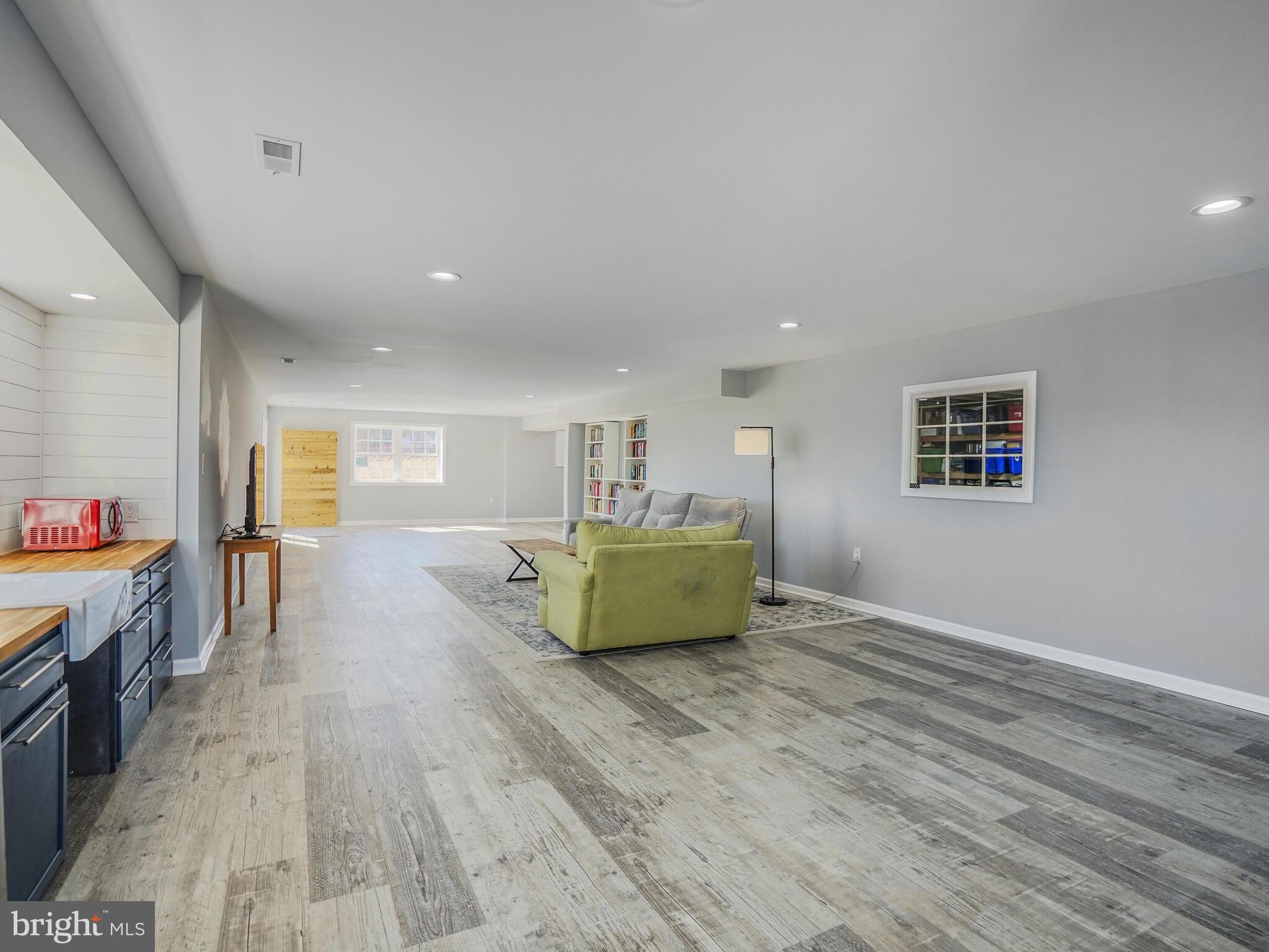 THE OAKS AT BRADDOCK CROSSING - Residential