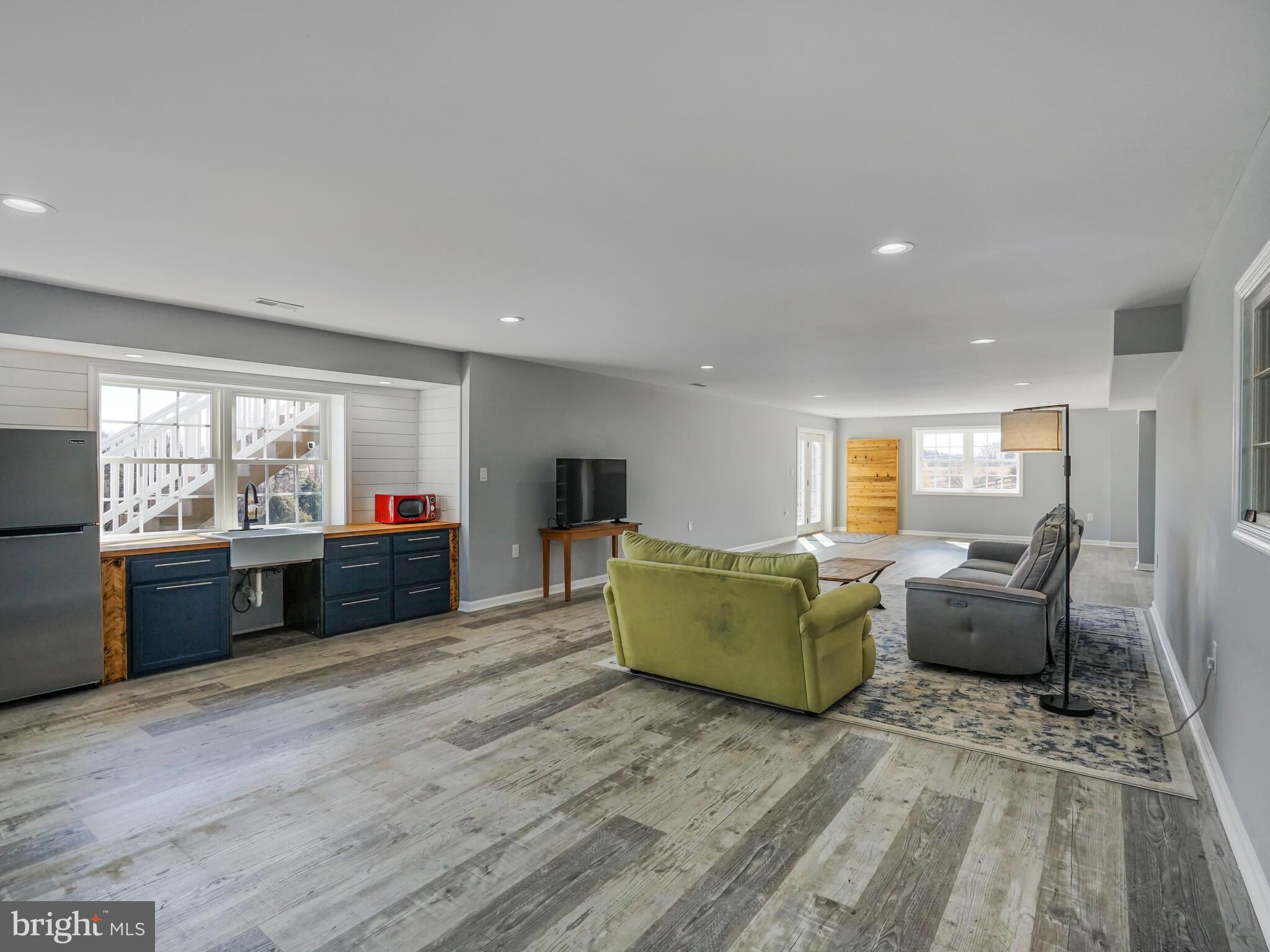 THE OAKS AT BRADDOCK CROSSING - Residential