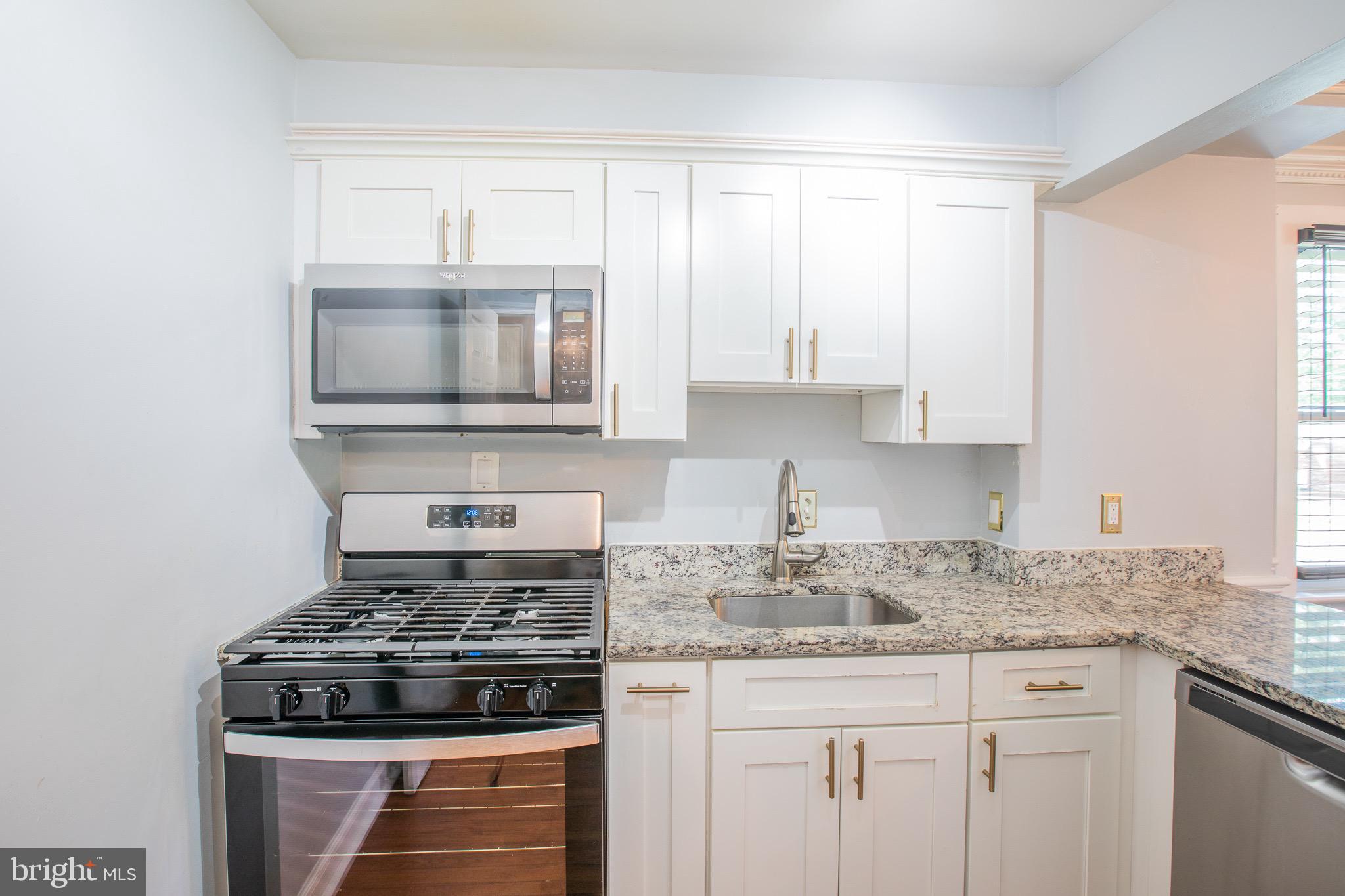 COLLEGE PARK - Residential Lease