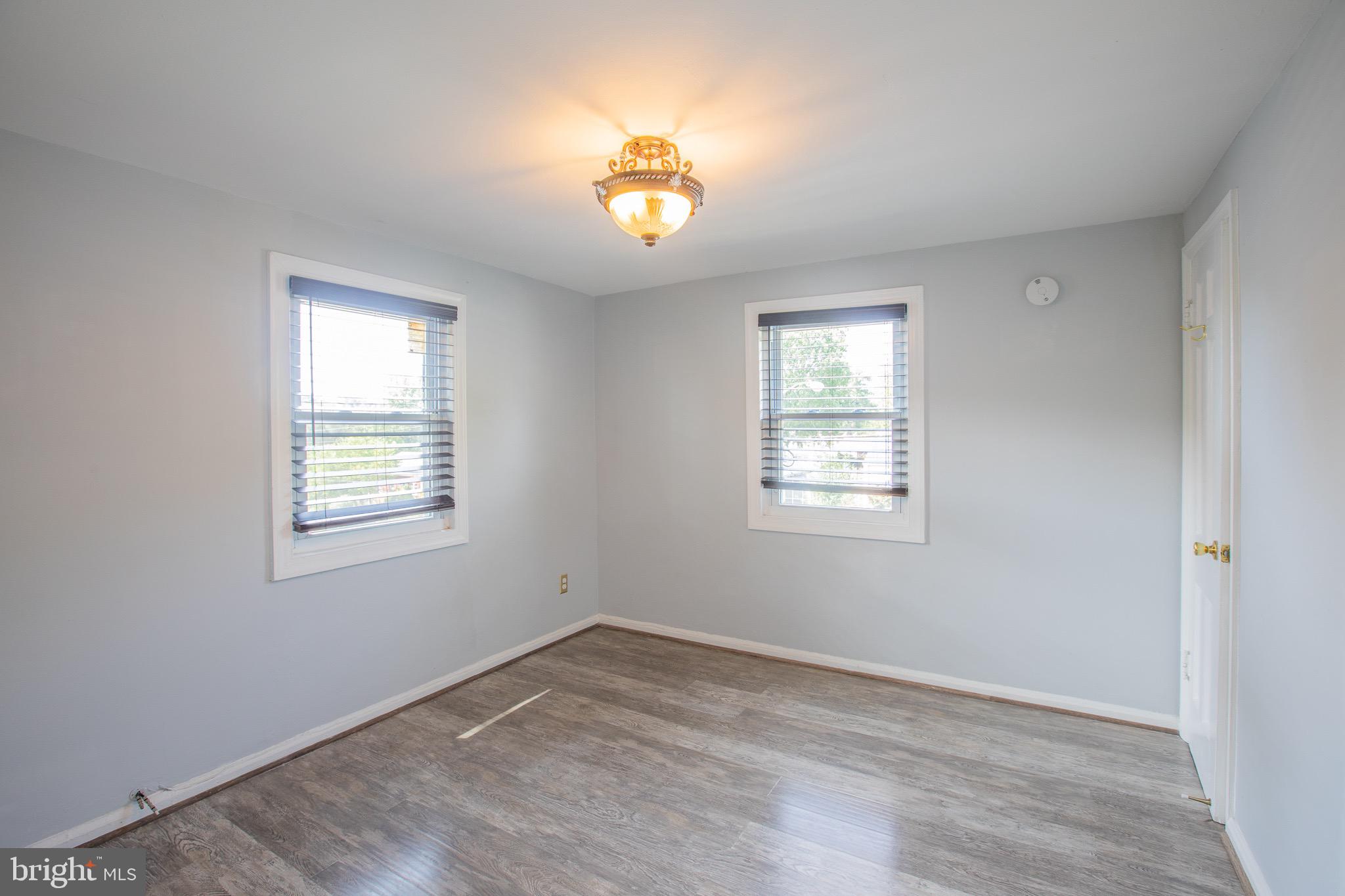 COLLEGE PARK - Residential Lease