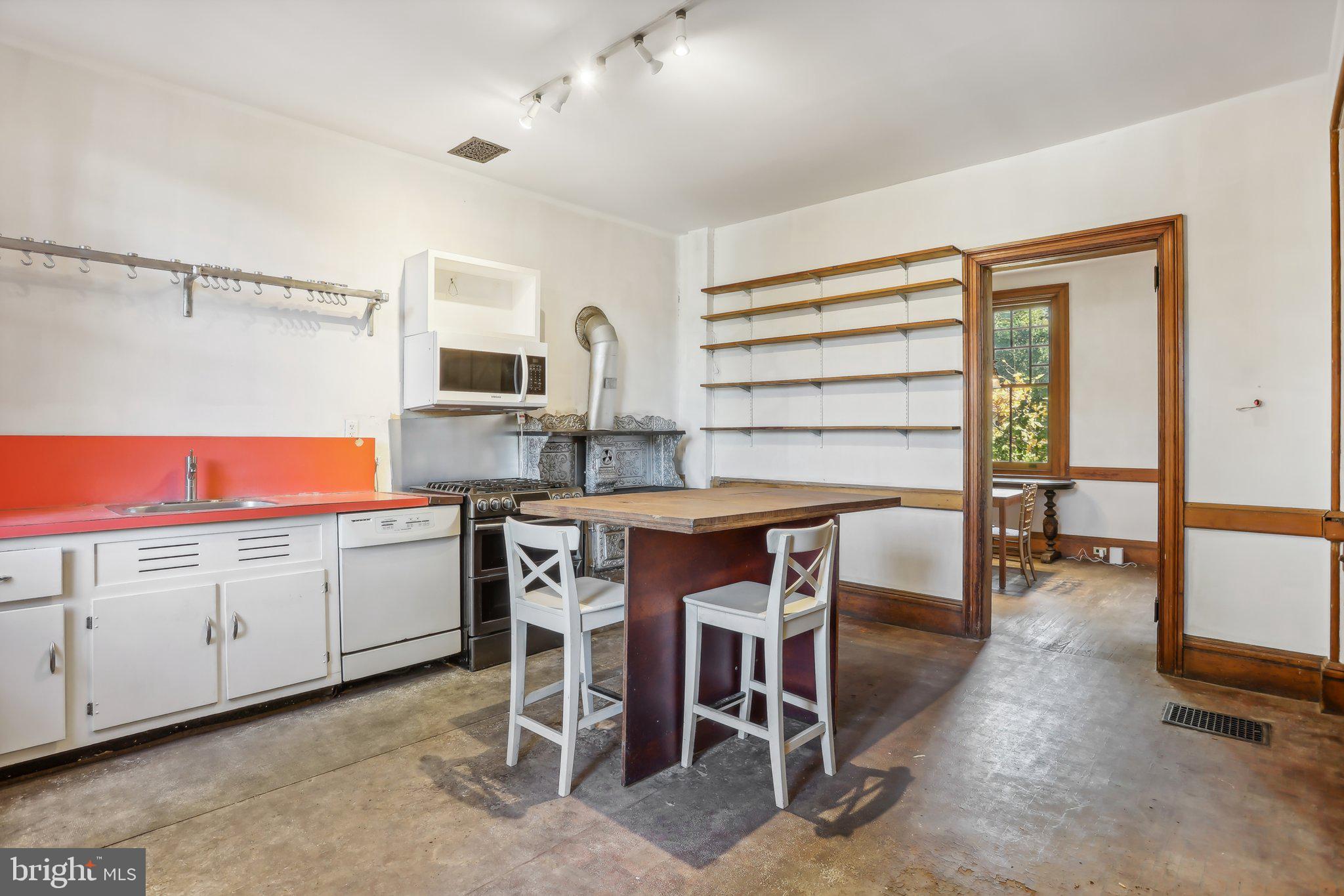 GERMANTOWN - Residential