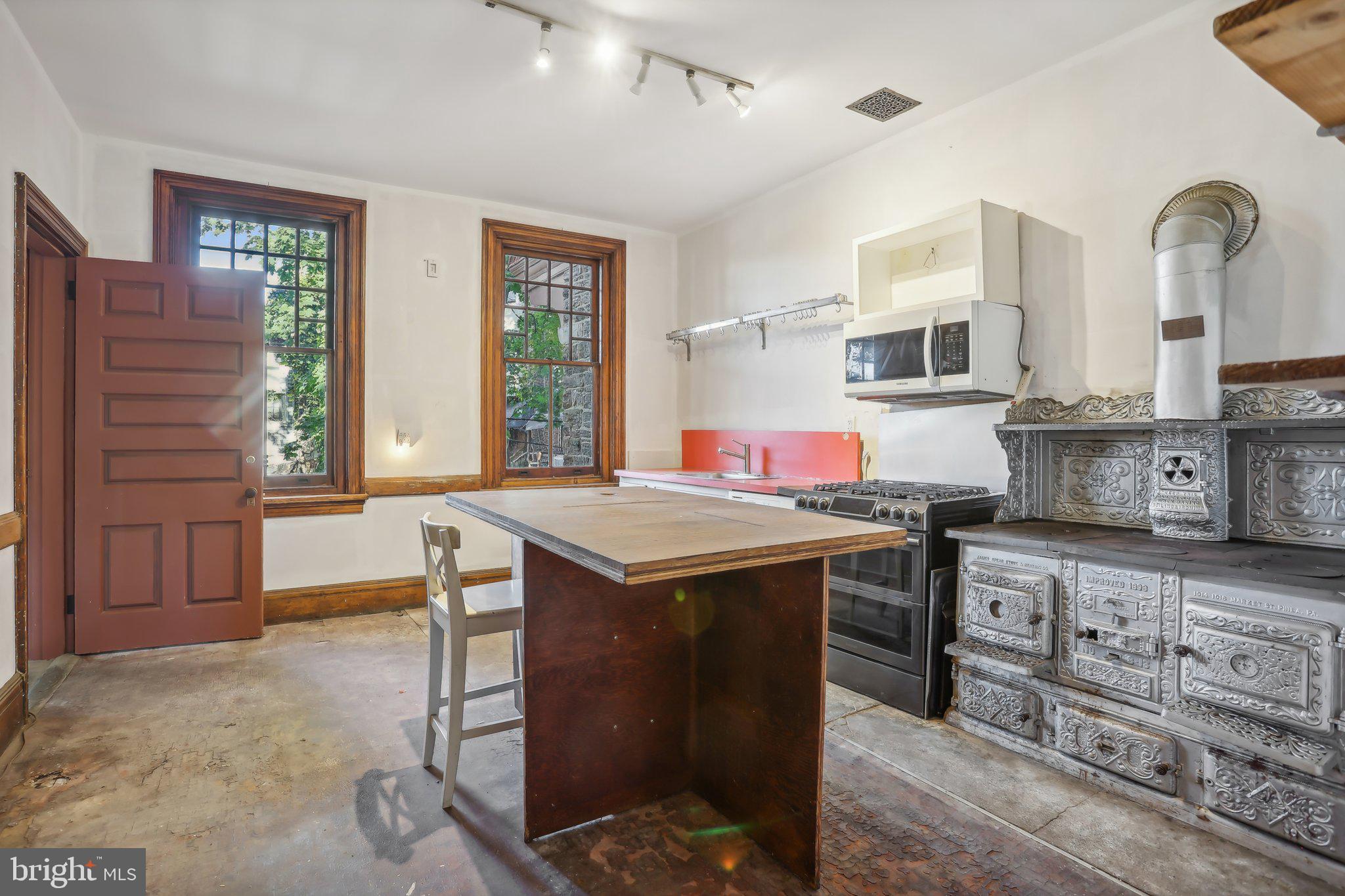 GERMANTOWN - Residential