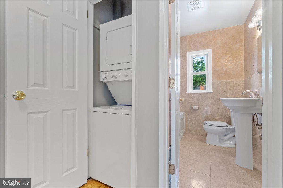 JEFFERSON HOMES - Residential