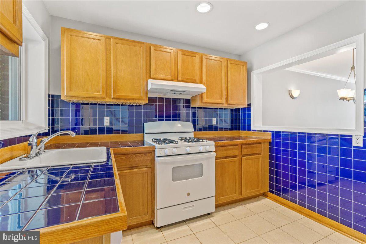 JEFFERSON HOMES - Residential