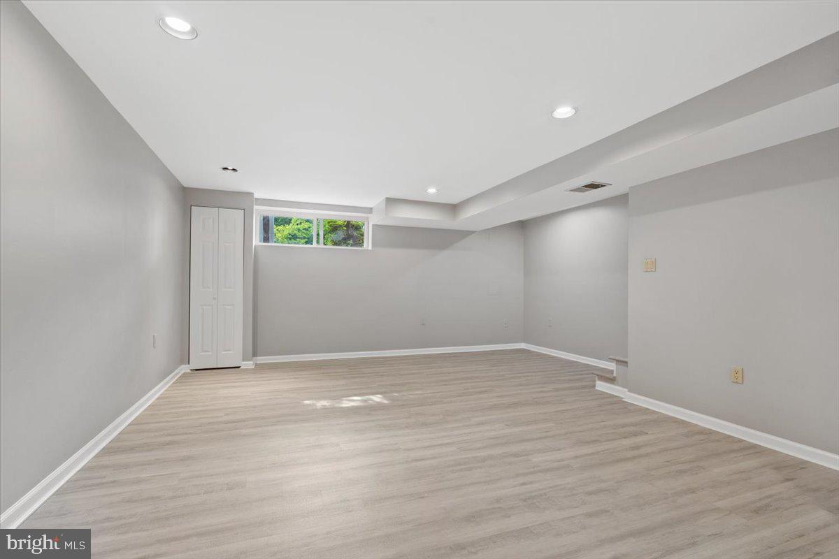 JEFFERSON HOMES - Residential